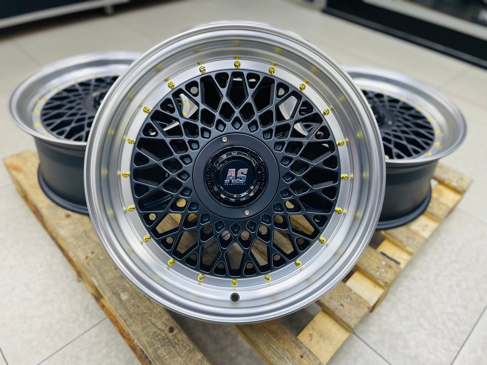 17'' AS- MOTORSPORT MESH 4/100 & 5/100 pcd SATIN GUNMETAL
