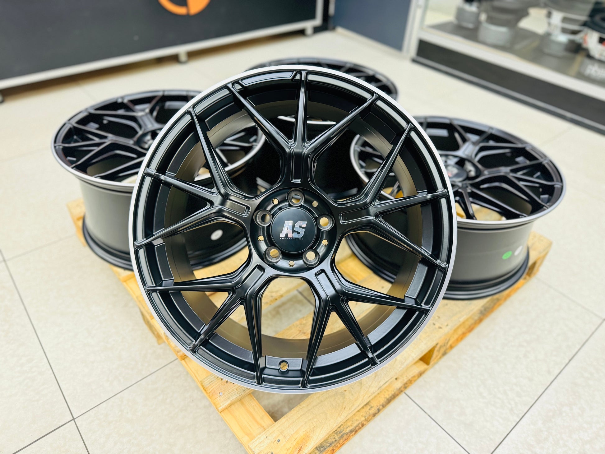 19 ” AS- GT  5/112 SATIN BLACK
