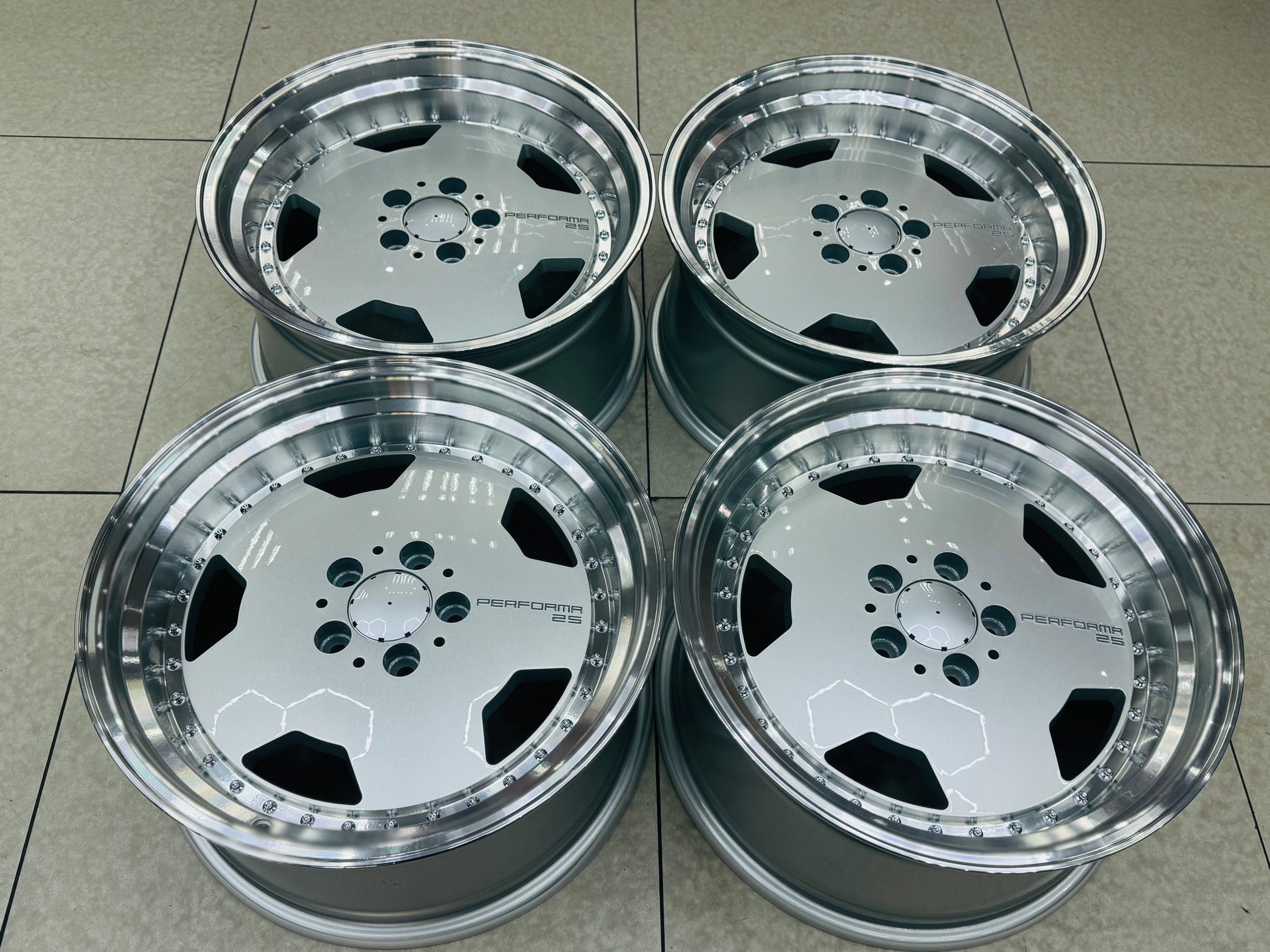 18” AMG PERFORMA 5-112 9J ALL ROUND