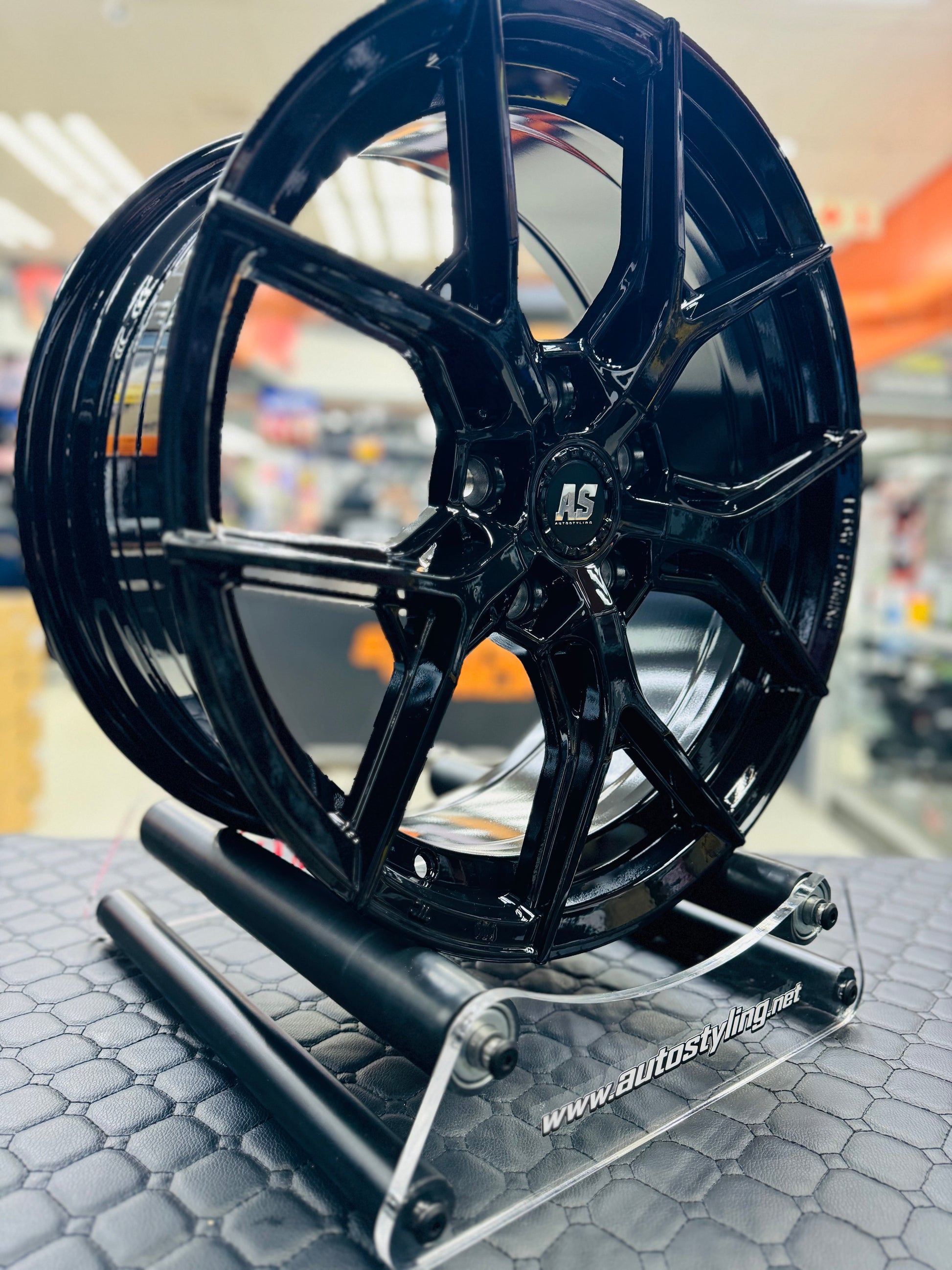 17” AS- GT180  GLOSS BLACK 5/114 PCD