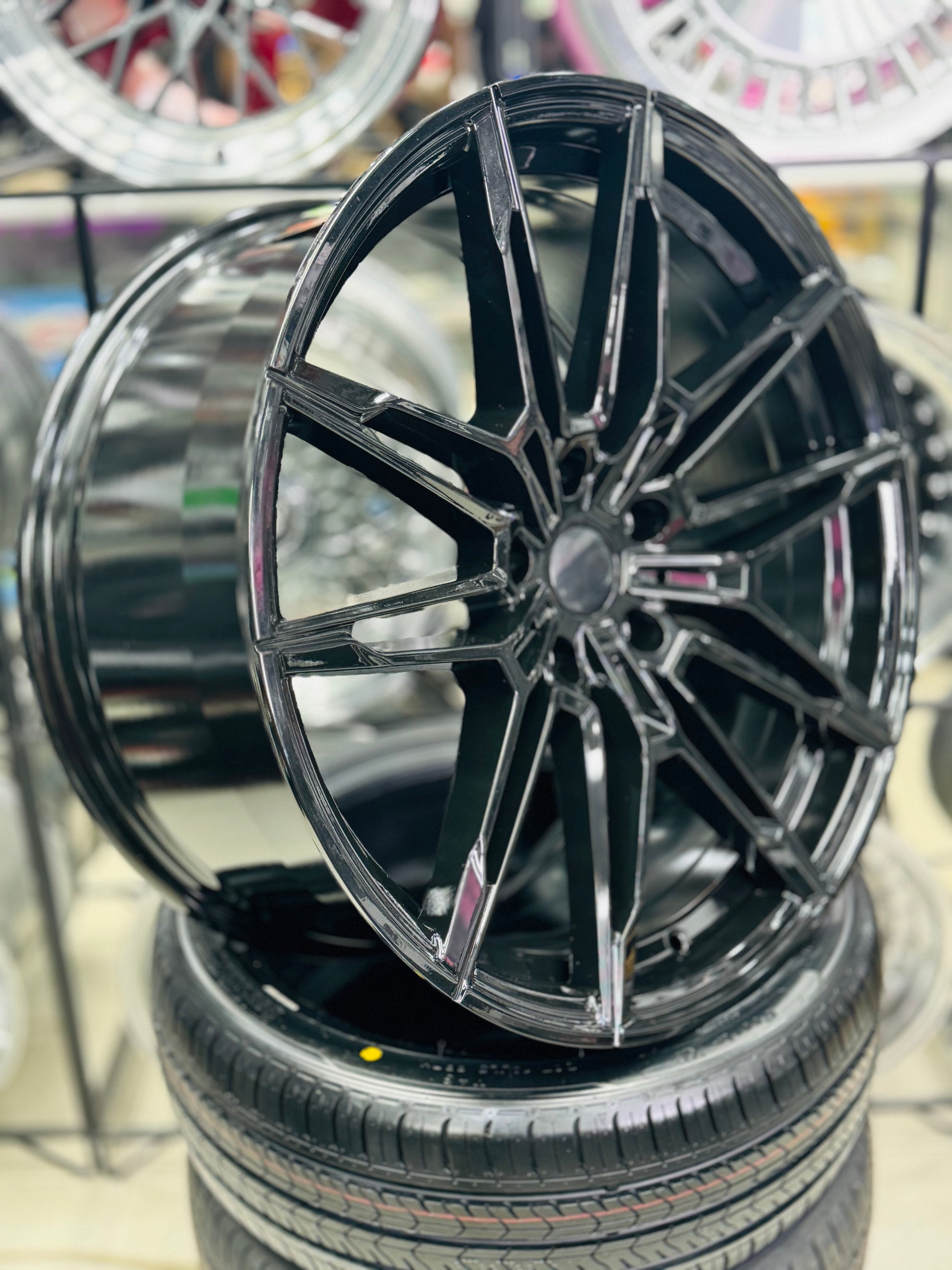 20” M4 G82/80  COMP GLOSS BLACK