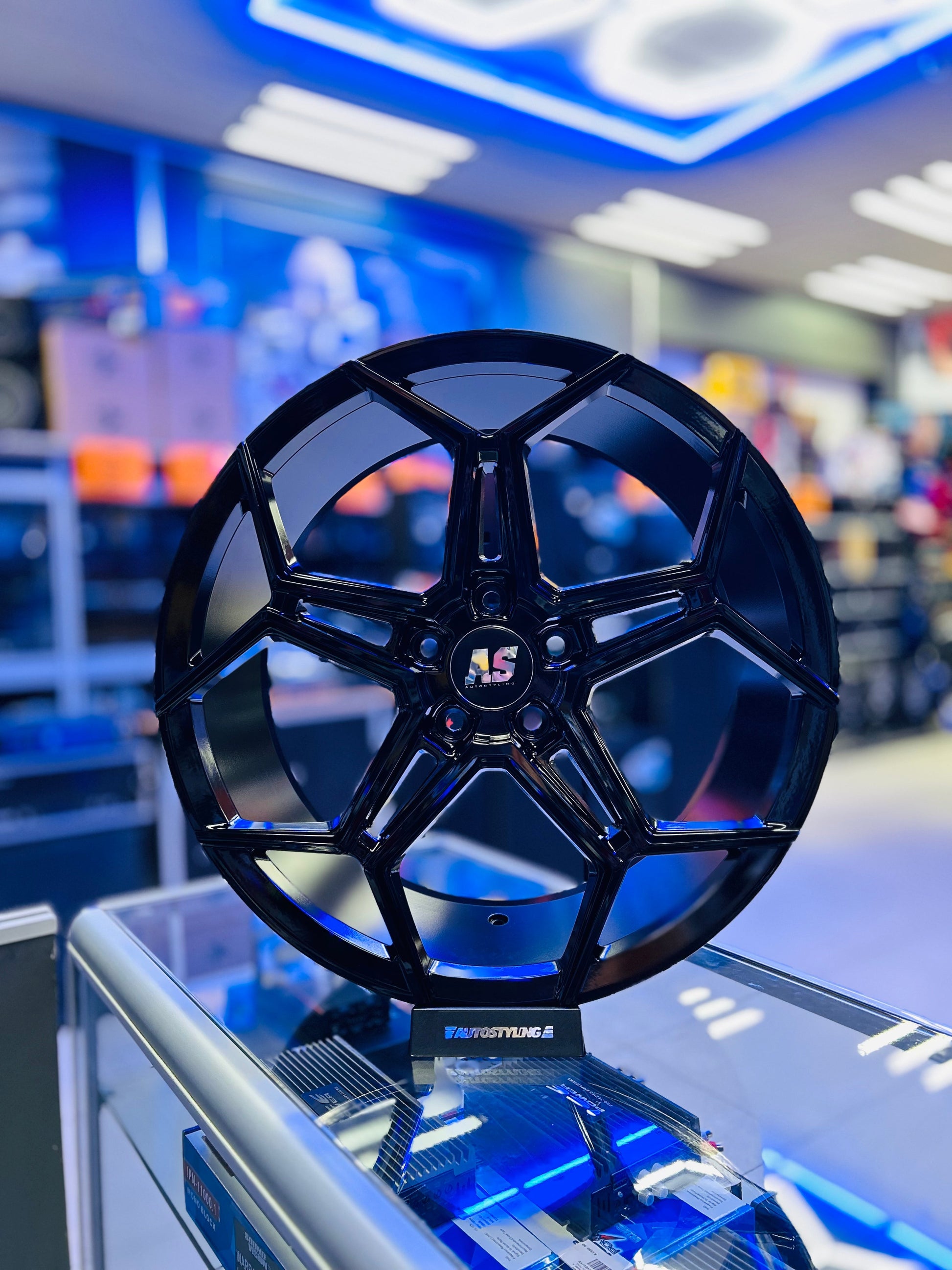19” AS- HURACAN  5/112 GLOSS BLACK
