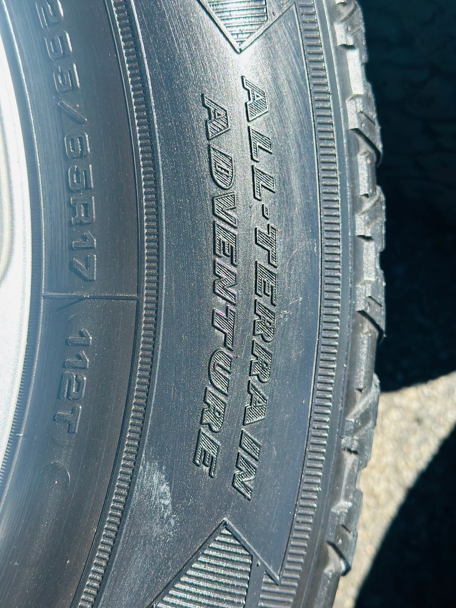 FORD RANGER OEM XLT  USED RIMS & TYRES