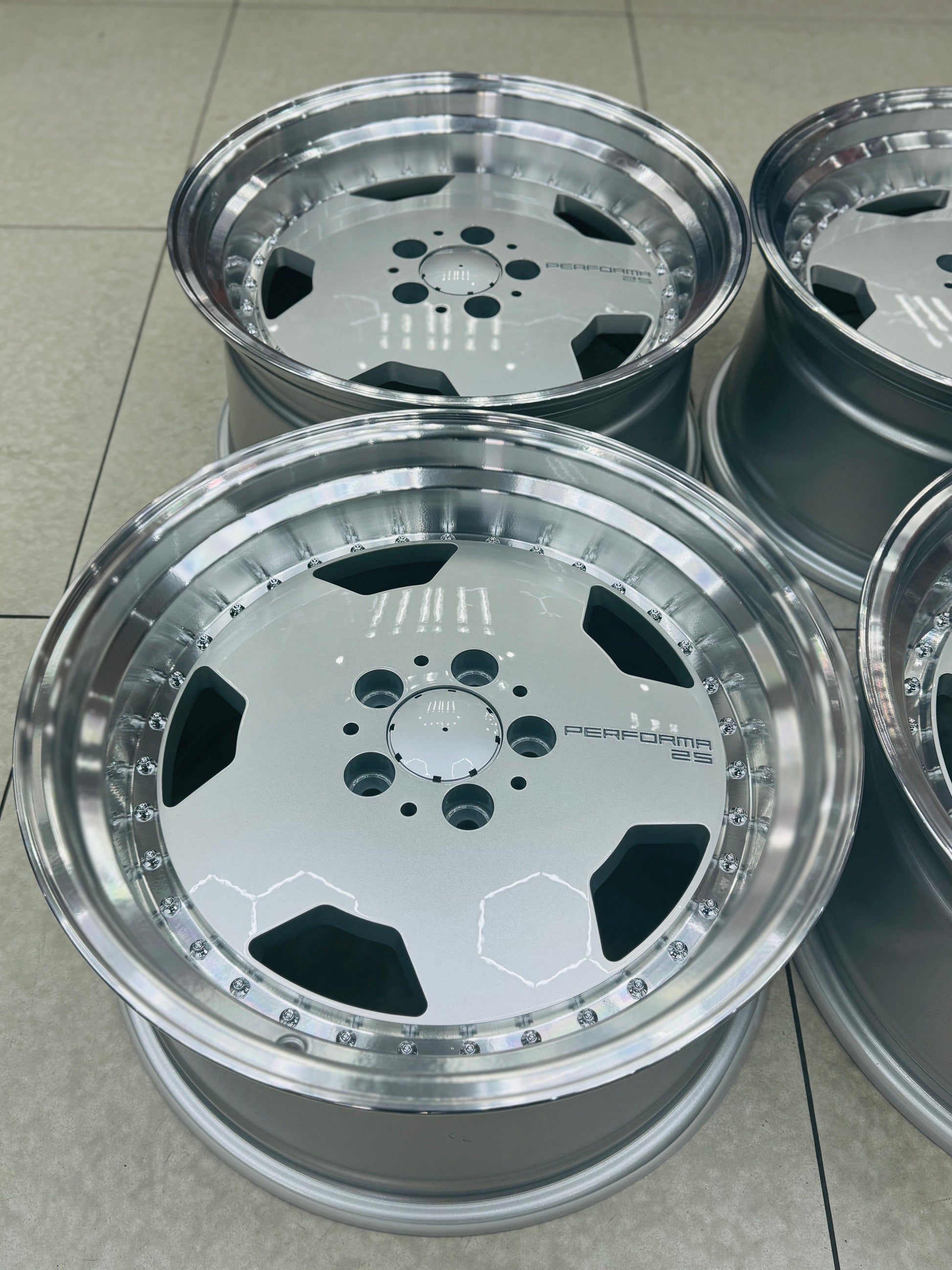 18” AMG PERFORMA 5-112 9J ALL ROUND