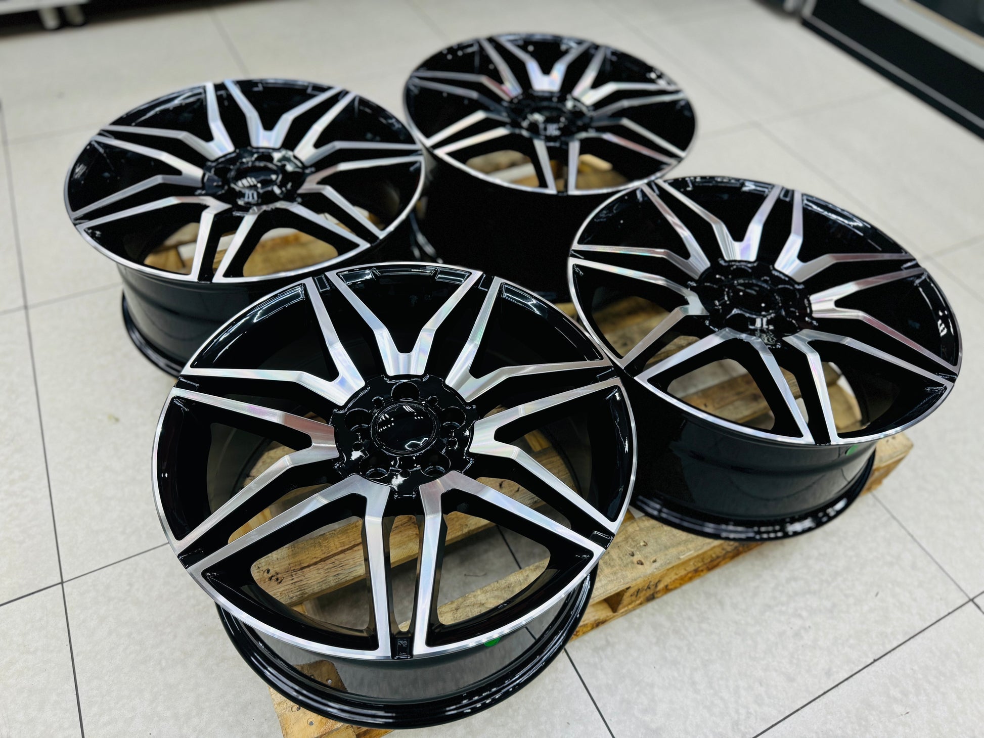 19” AS V300 5/112 EXTRA LOAD RANGE 790KG PER WHEEL