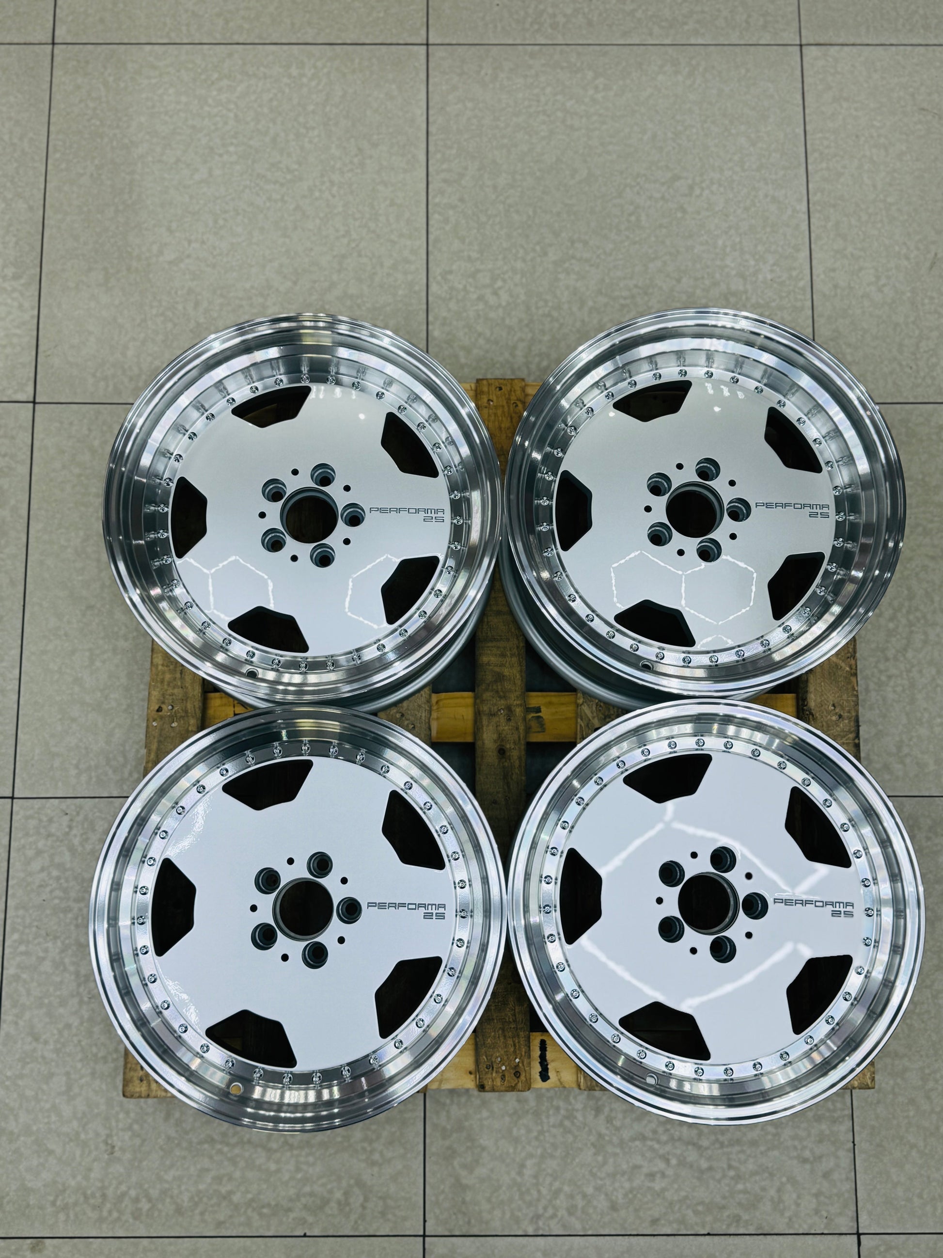 18” AMG PERFORMA 5-112