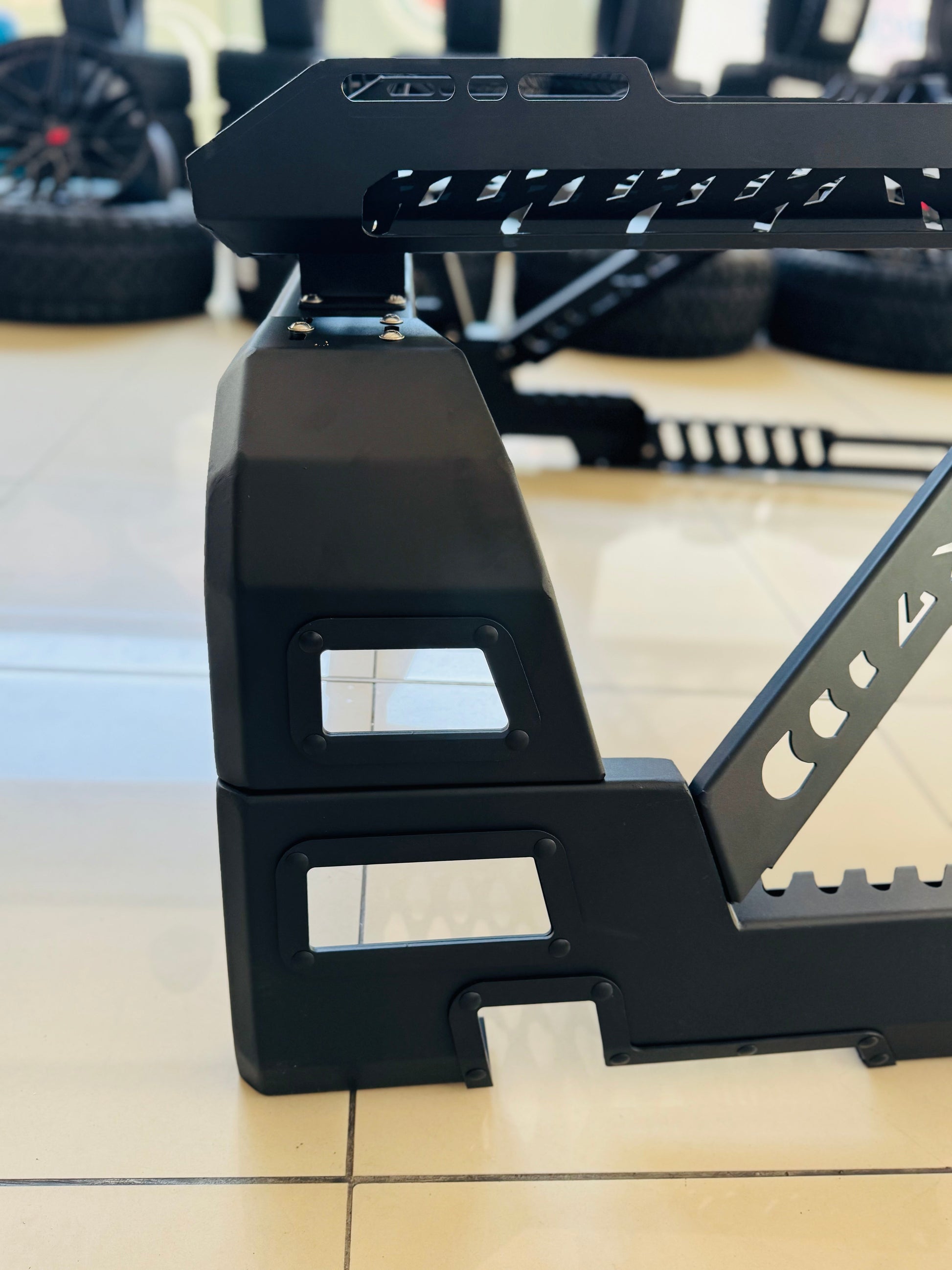 AR-Line AR15 ROLL BAR WITH CARRIER FOR MOST BAKKIES