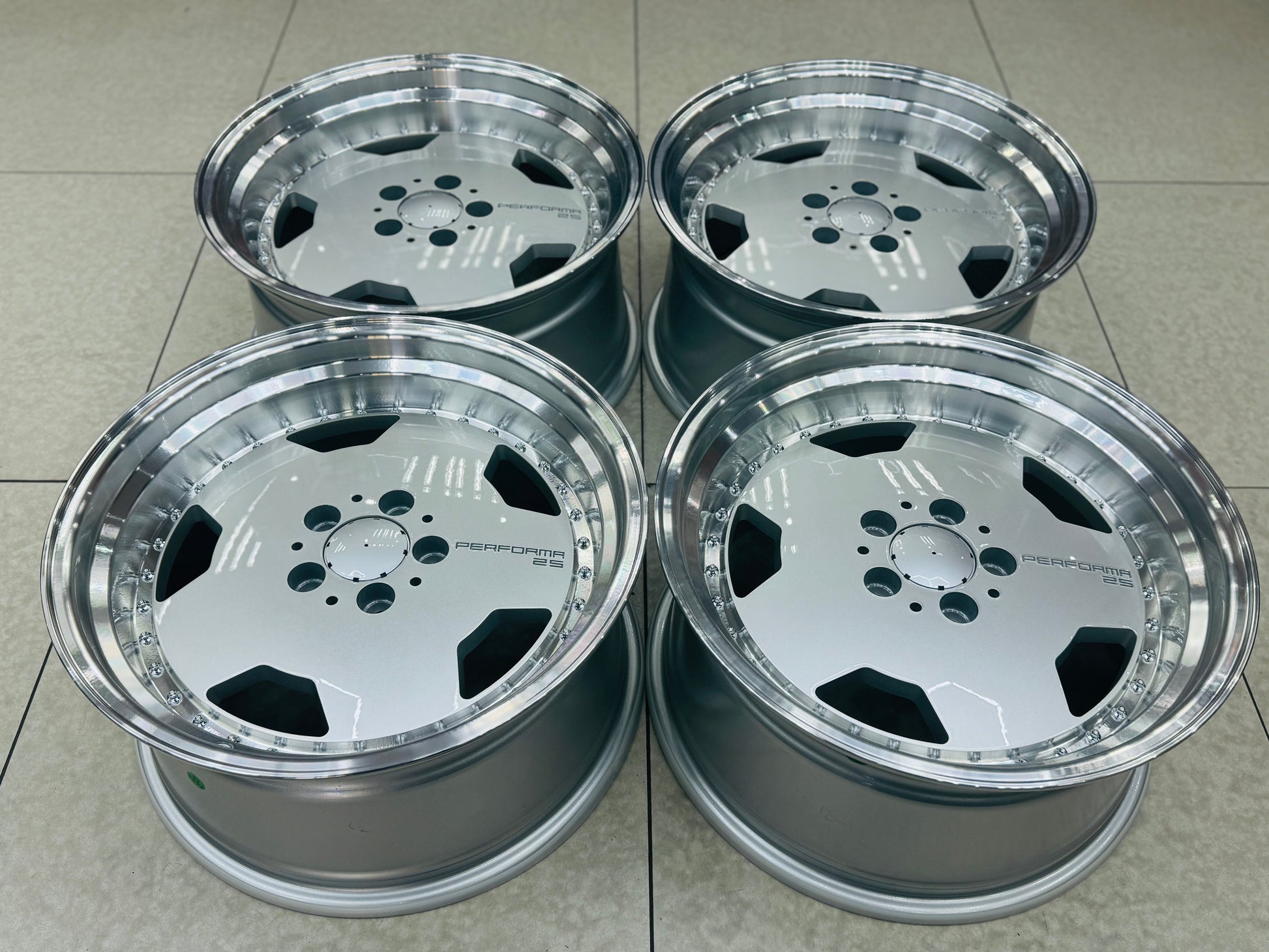 18” AMG PERFORMA 5-112 9J ALL ROUND