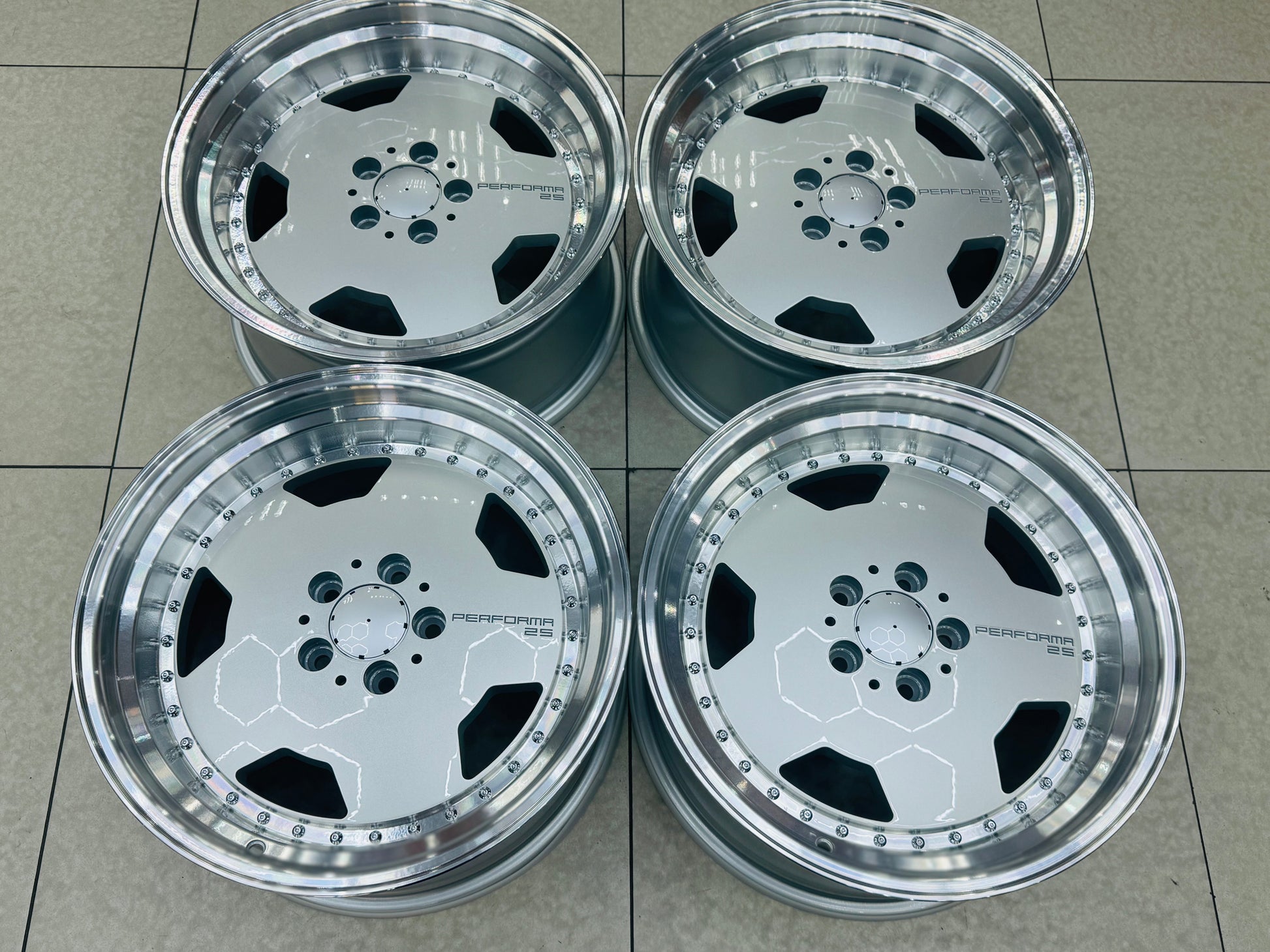 18” AMG PERFORMA 5-112 9J ALL ROUND