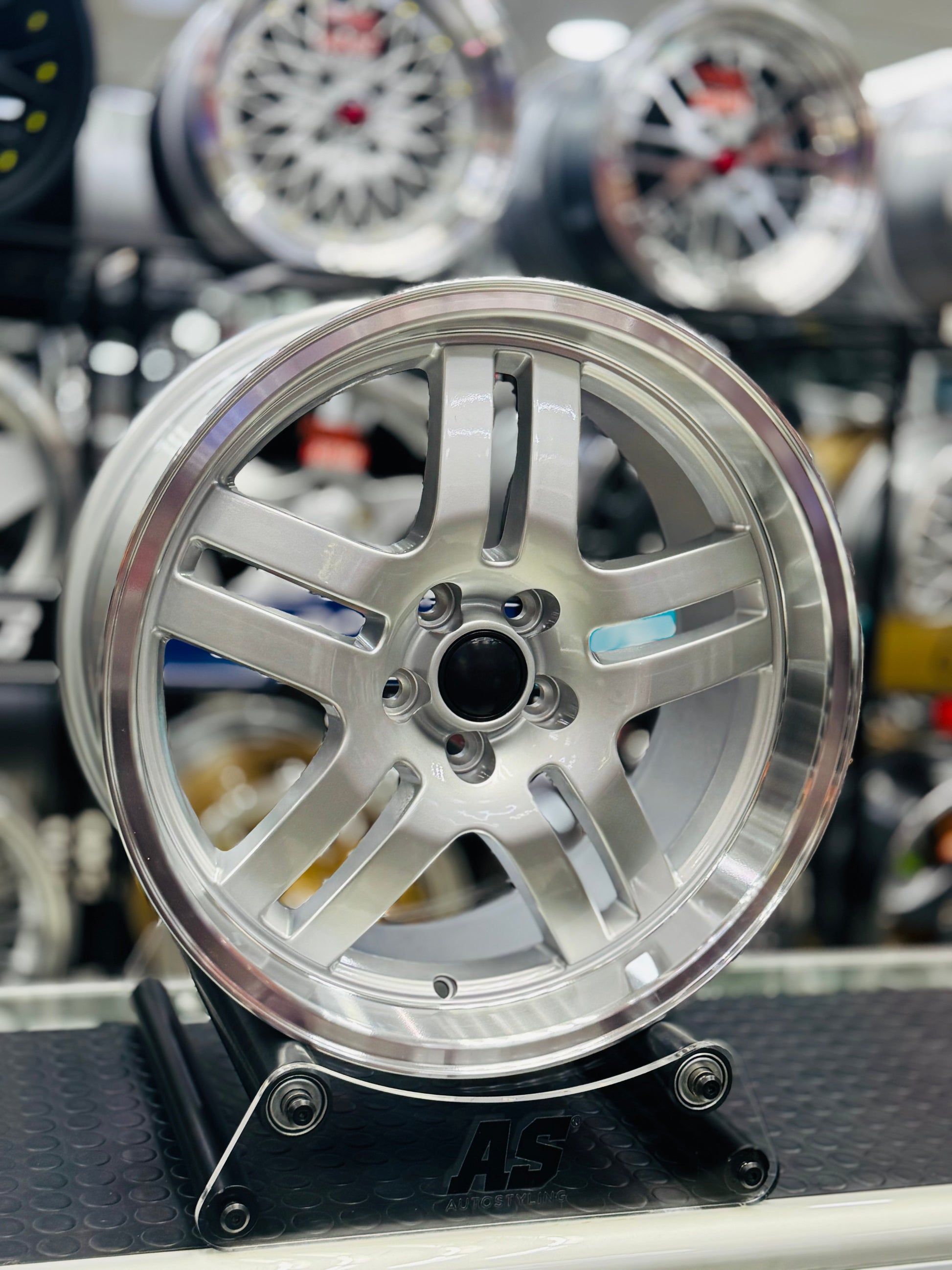 17" AS- TDI STEP  5/100 SILVER WHEELS