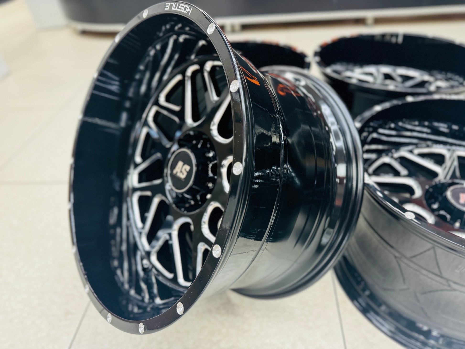 20” M7460 20X12J GLOSS BLACK