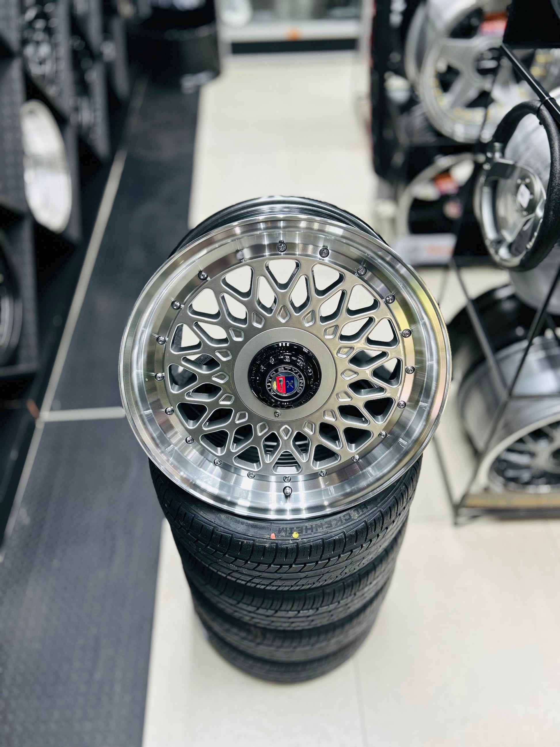 17'' AS-P- MESH 4/100 4/108 SILVER WHEELS