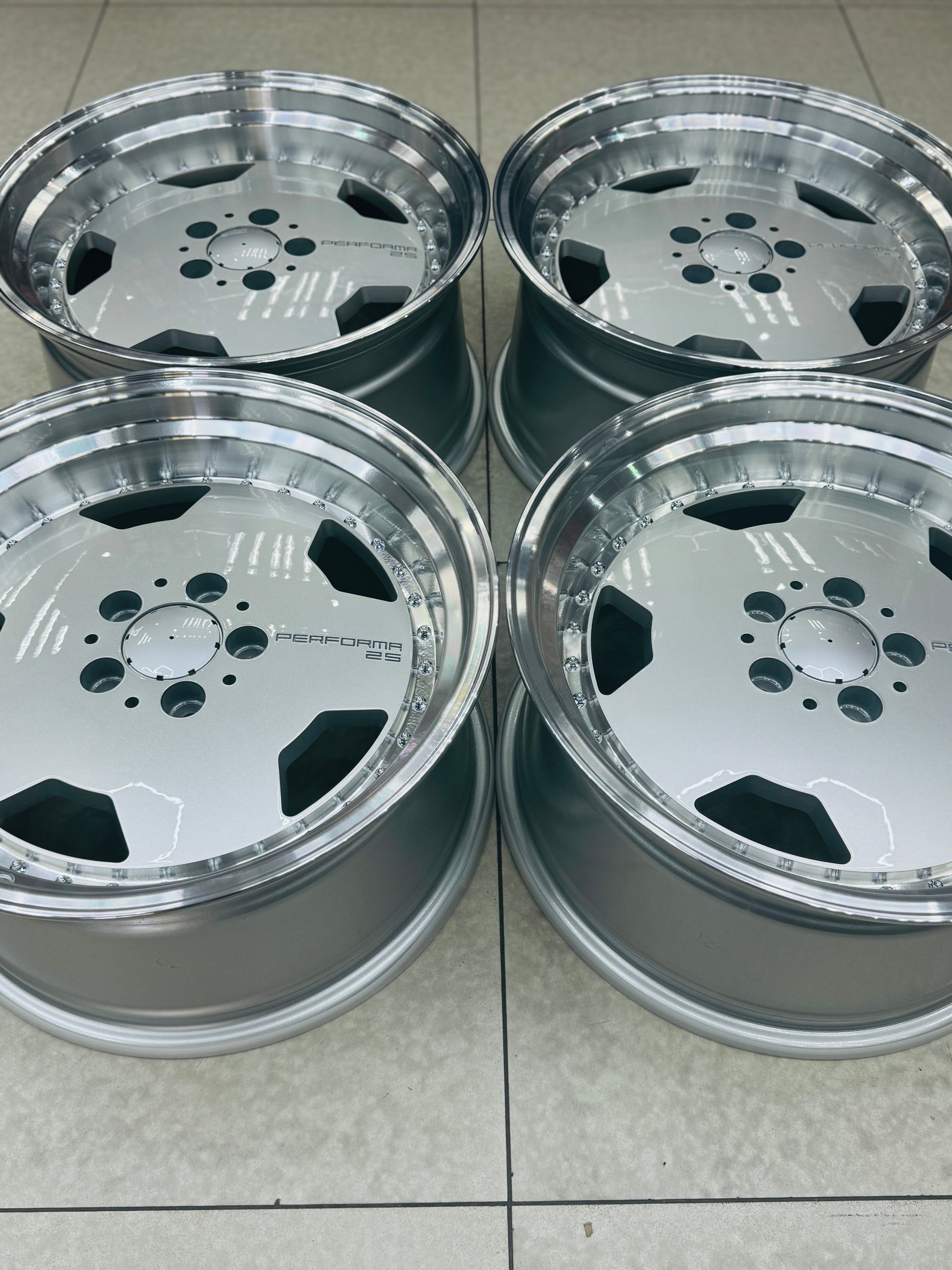 18” AMG PERFORMA 5-112 9J ALL ROUND