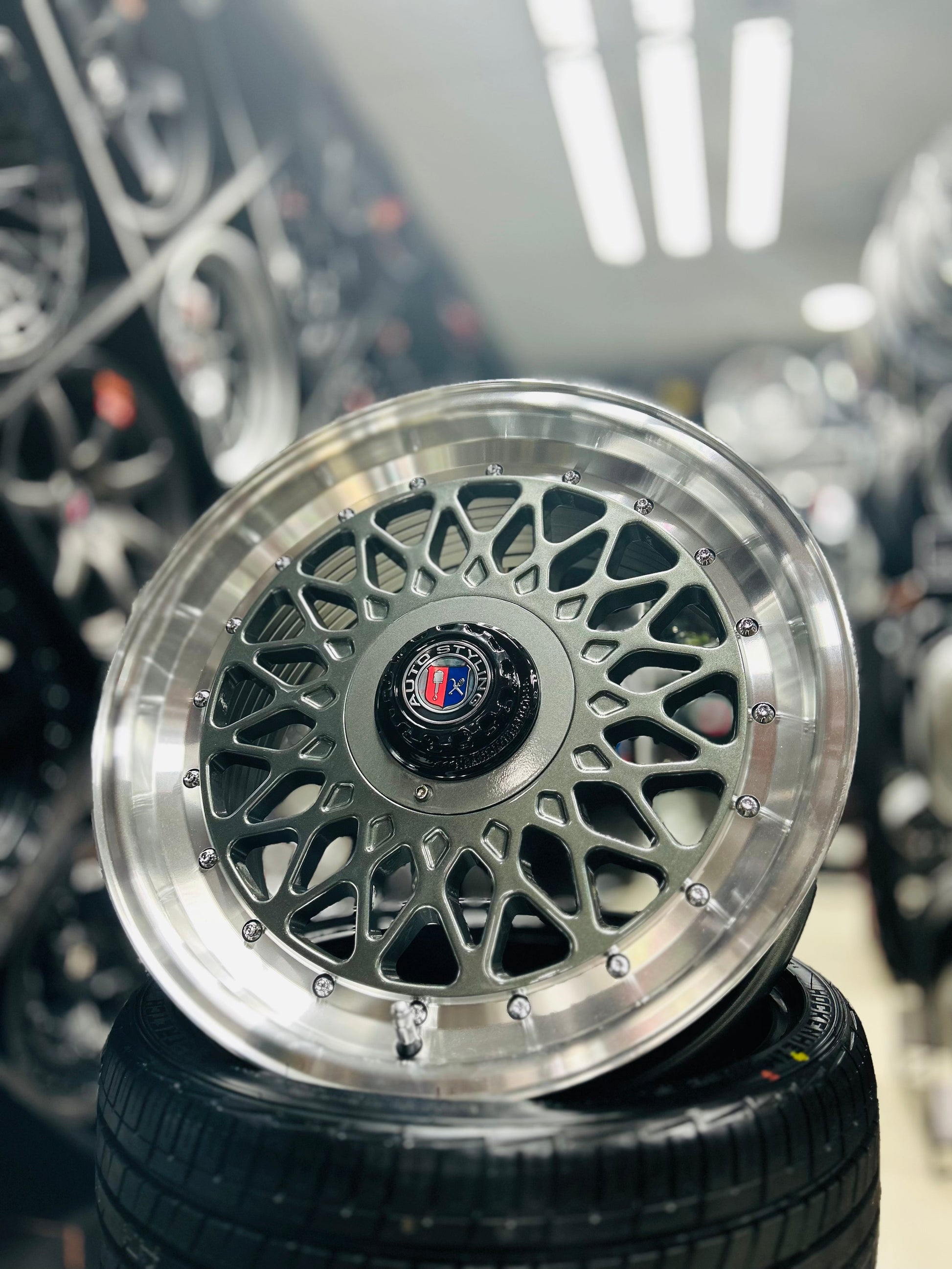 17'' AS-P- MESH 4/100 4/108 GUNMETAL WHEELS