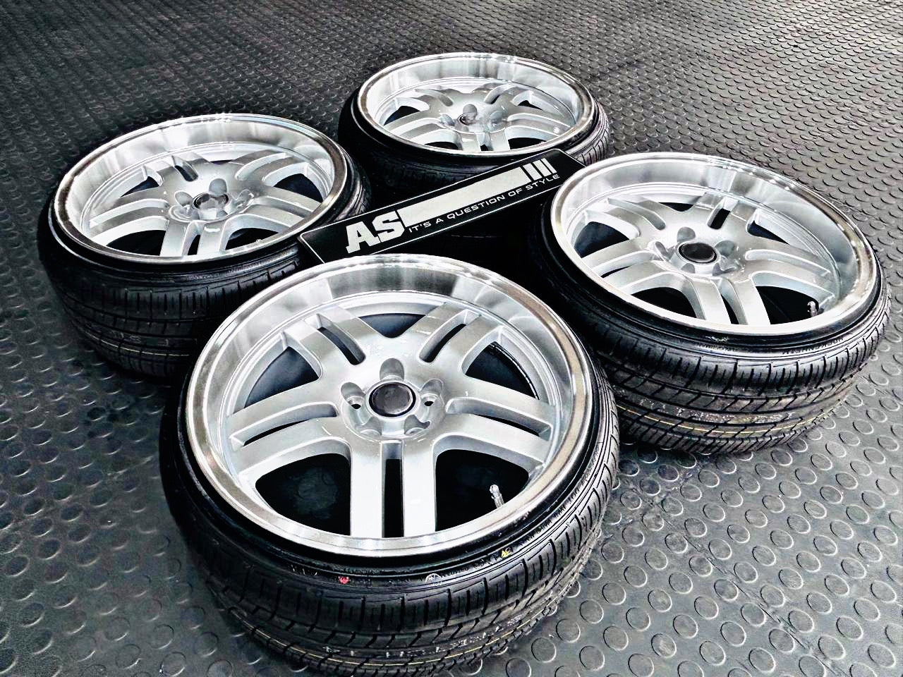 17" AS- TDI STEP  5/100 SILVER WHEELS