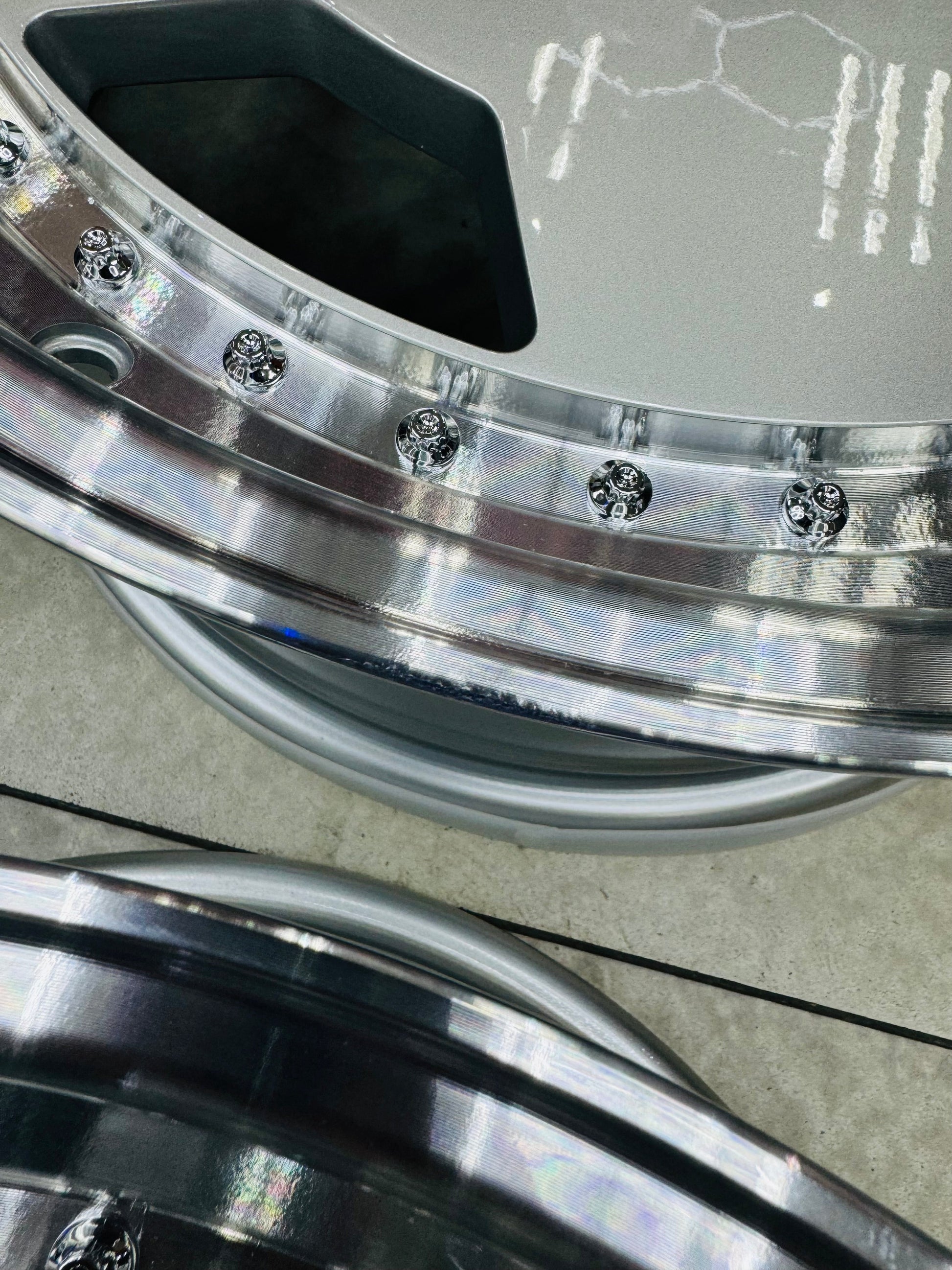 18” AMG PERFORMA 5-112 8J ALL ROUND ( Shop soiled set due to slight marks on 3x lips ) discounted by R5000