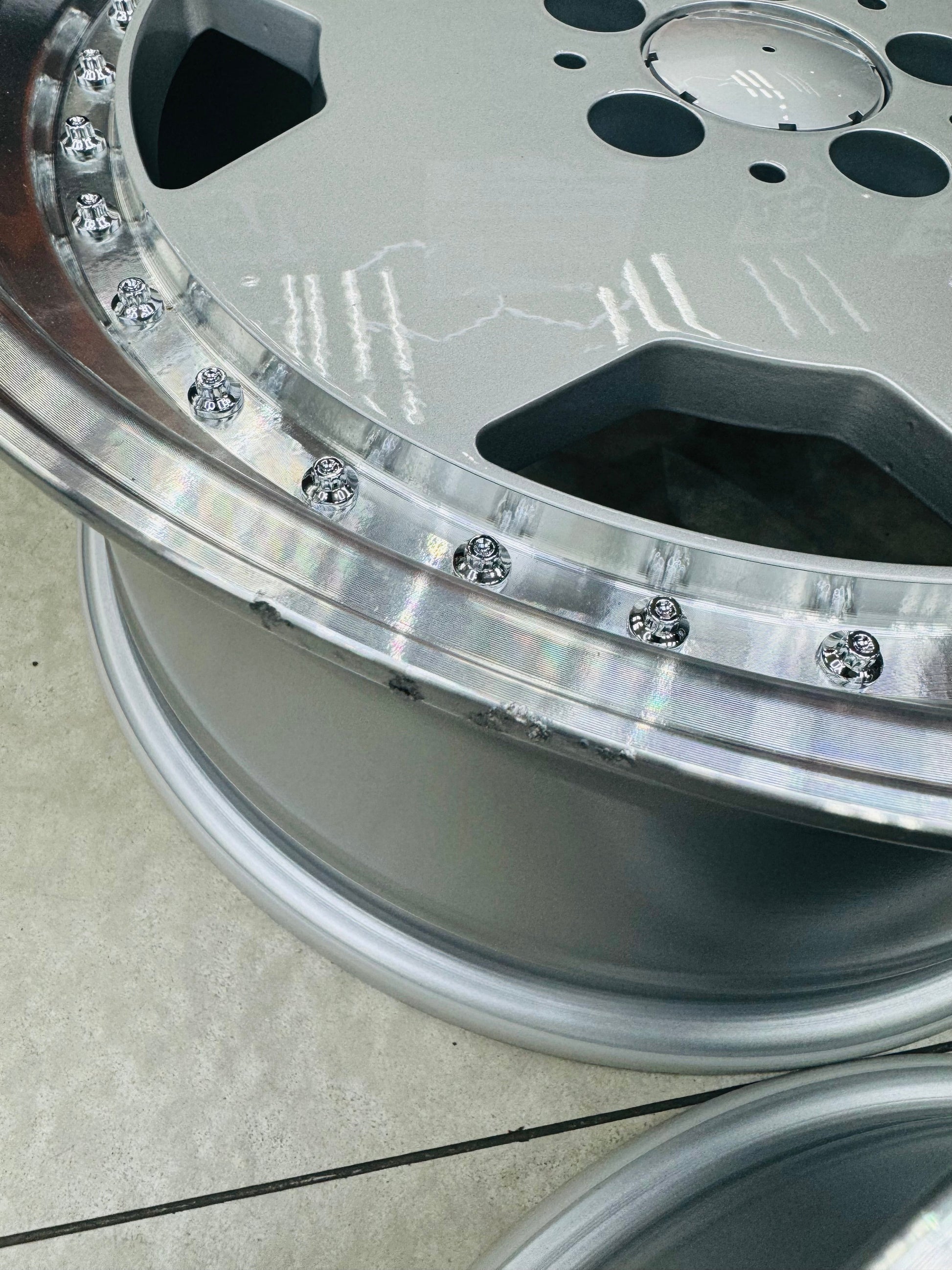 18” AMG PERFORMA 5-112 8J ALL ROUND ( Shop soiled set due to slight marks on 3x lips ) discounted by R5000