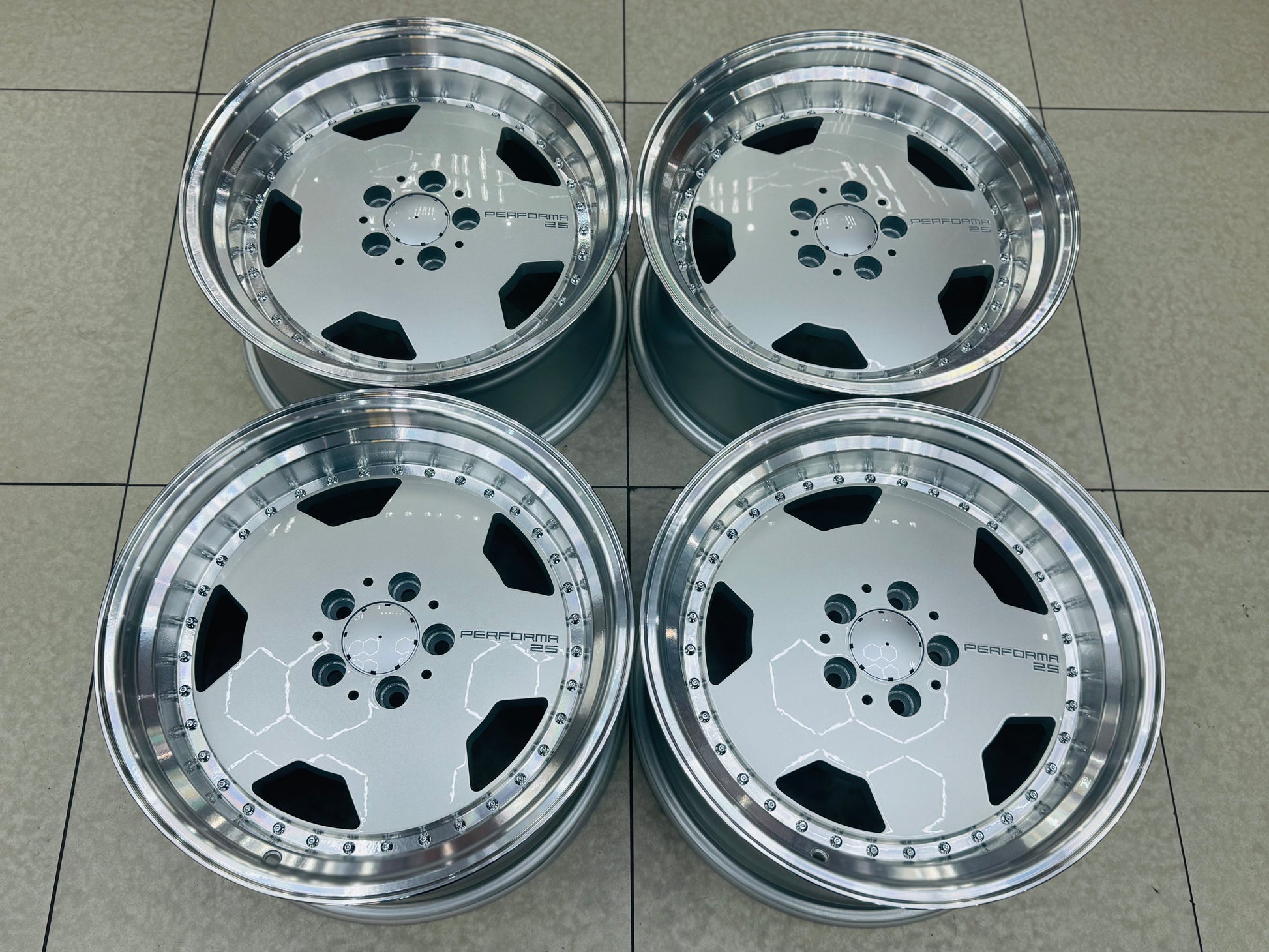 18” AMG PERFORMA 5-112 9J ALL ROUND