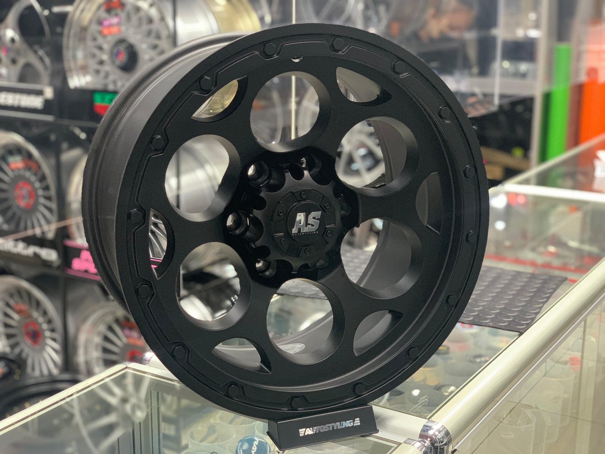 17” AS- DETROIT 6/139 9J