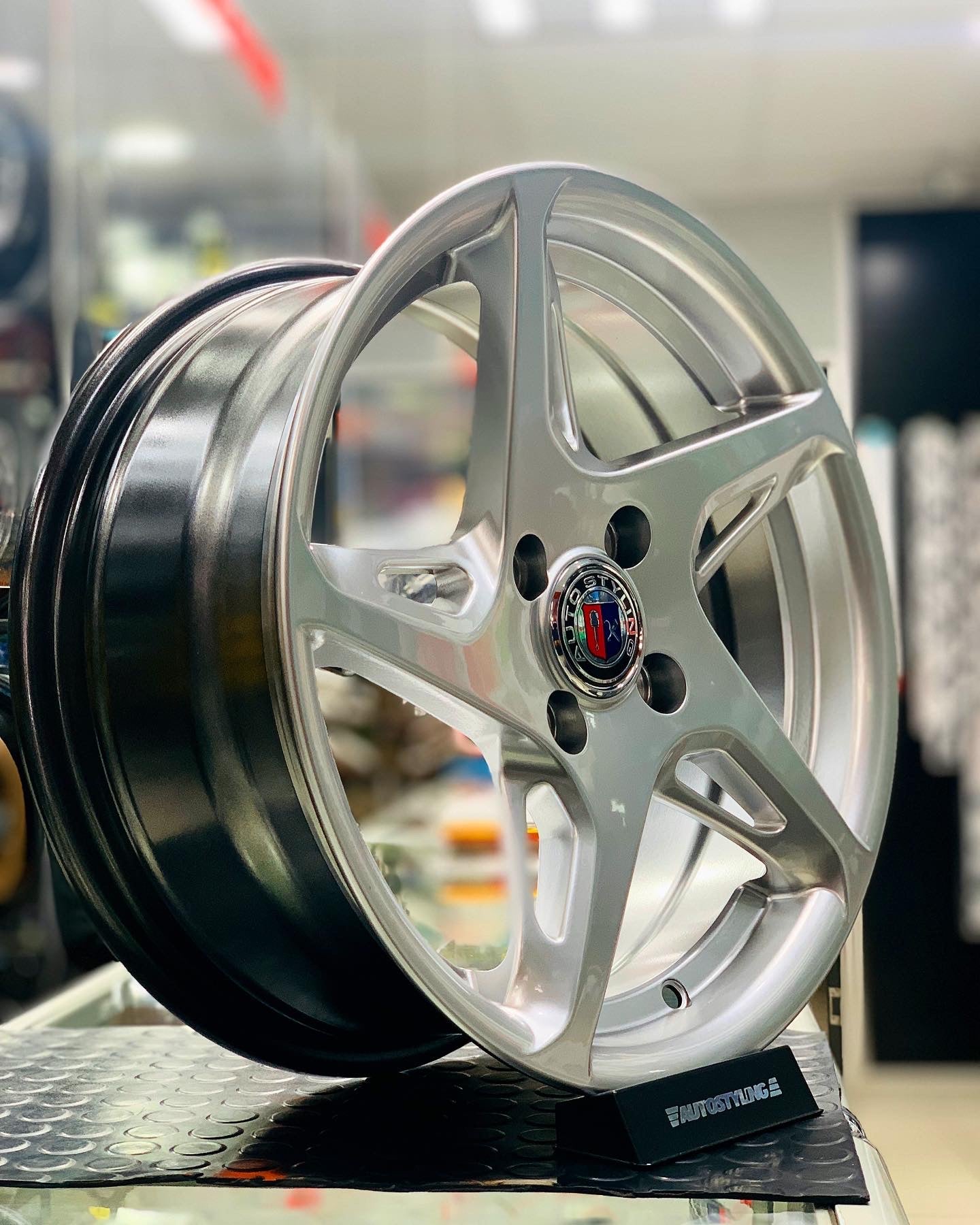 15” AS-458 SILVER