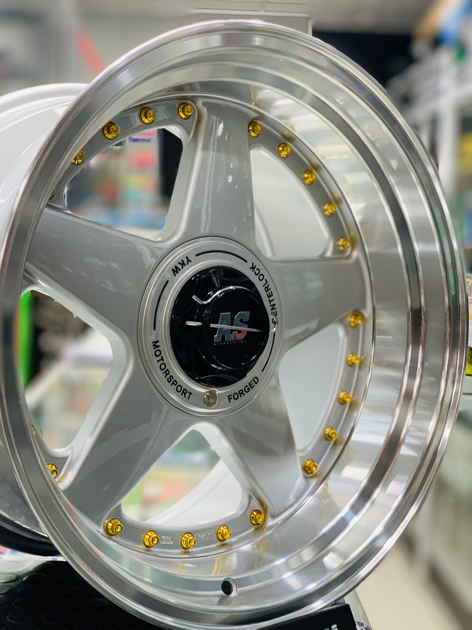 17” AS- 360 8.5/10j WHEELS