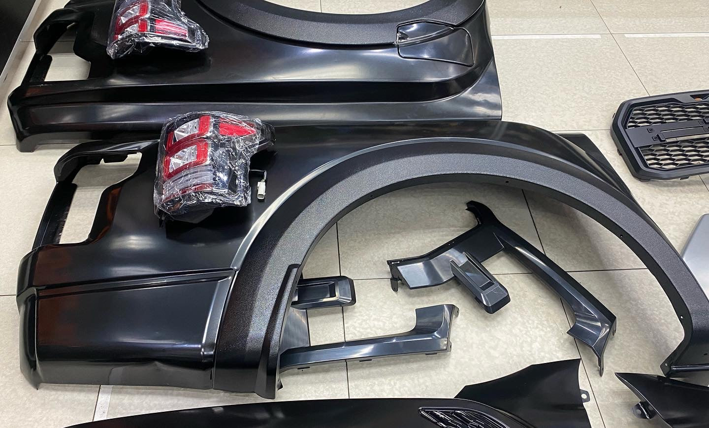 FORD RANGER T6 /T7 to F150 RAPTOR