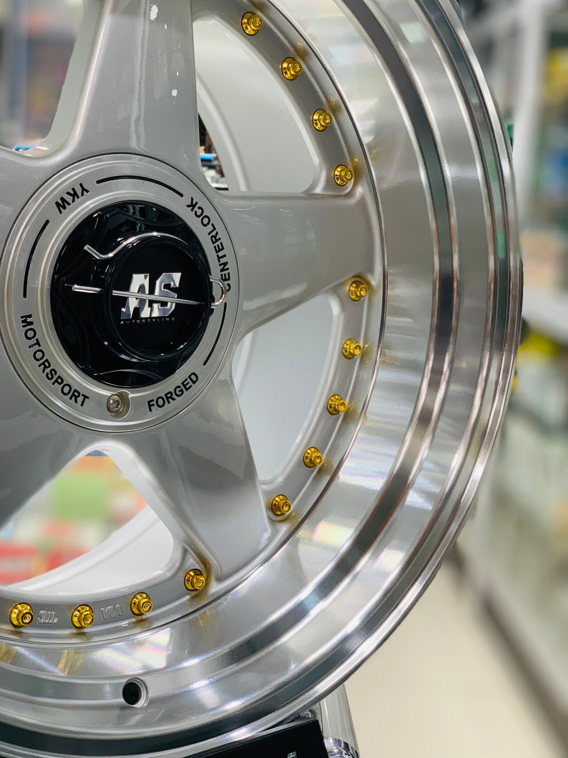 17” AS- 360 8.5/10j WHEELS