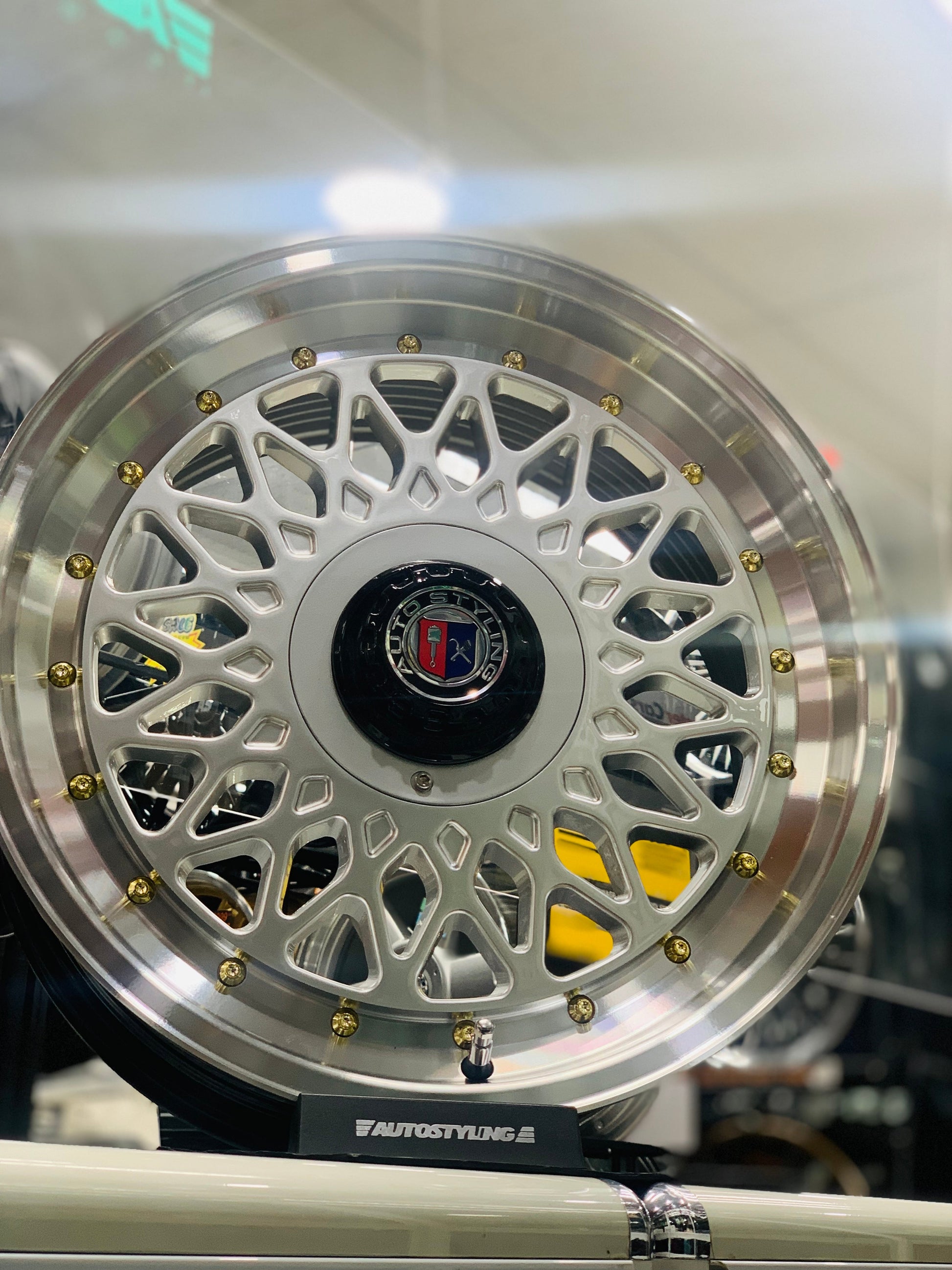 17” AS-PMESH SILVER WHEELS