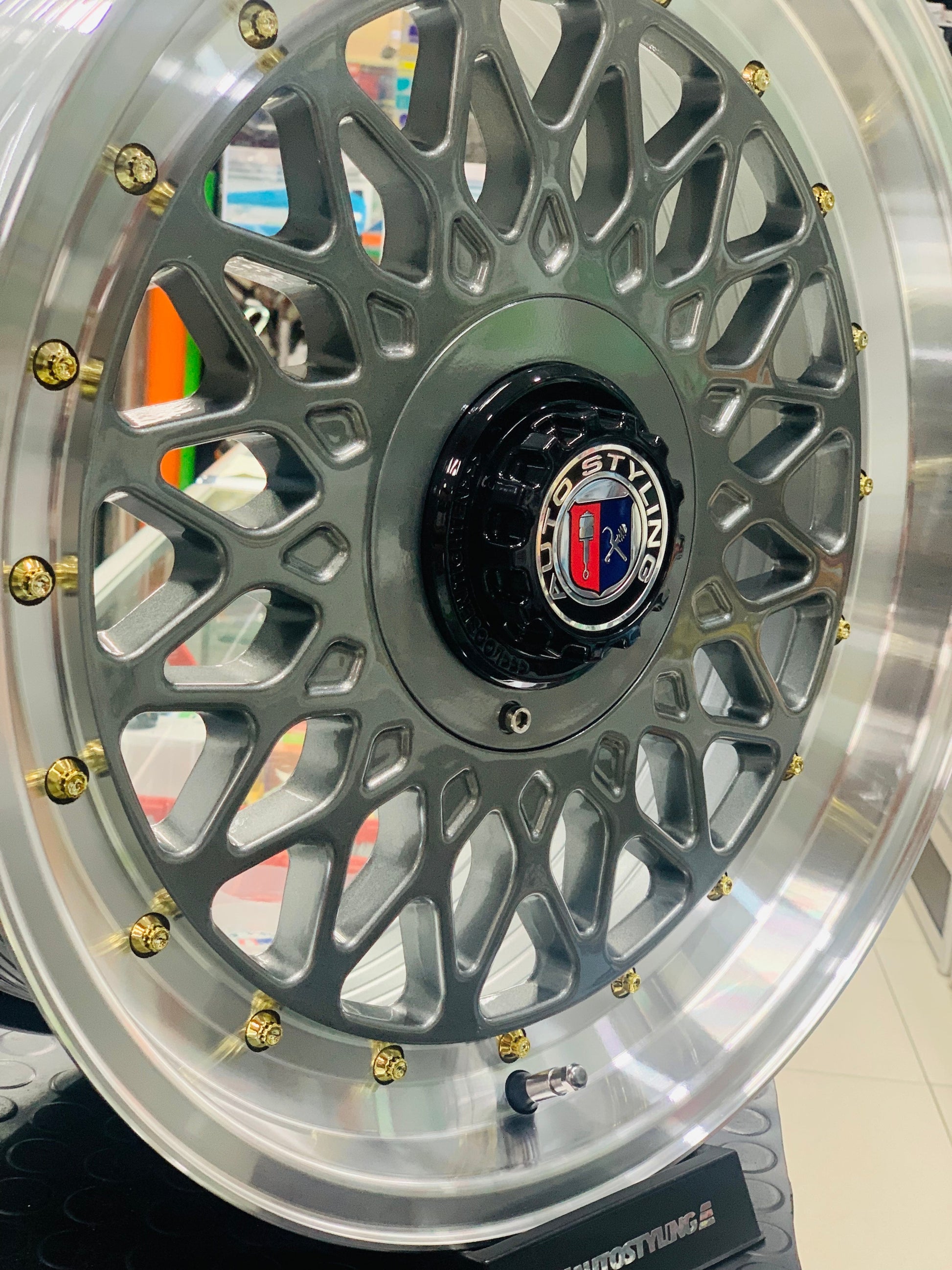 17” AS-PMESH GUNMETAL WHEELS