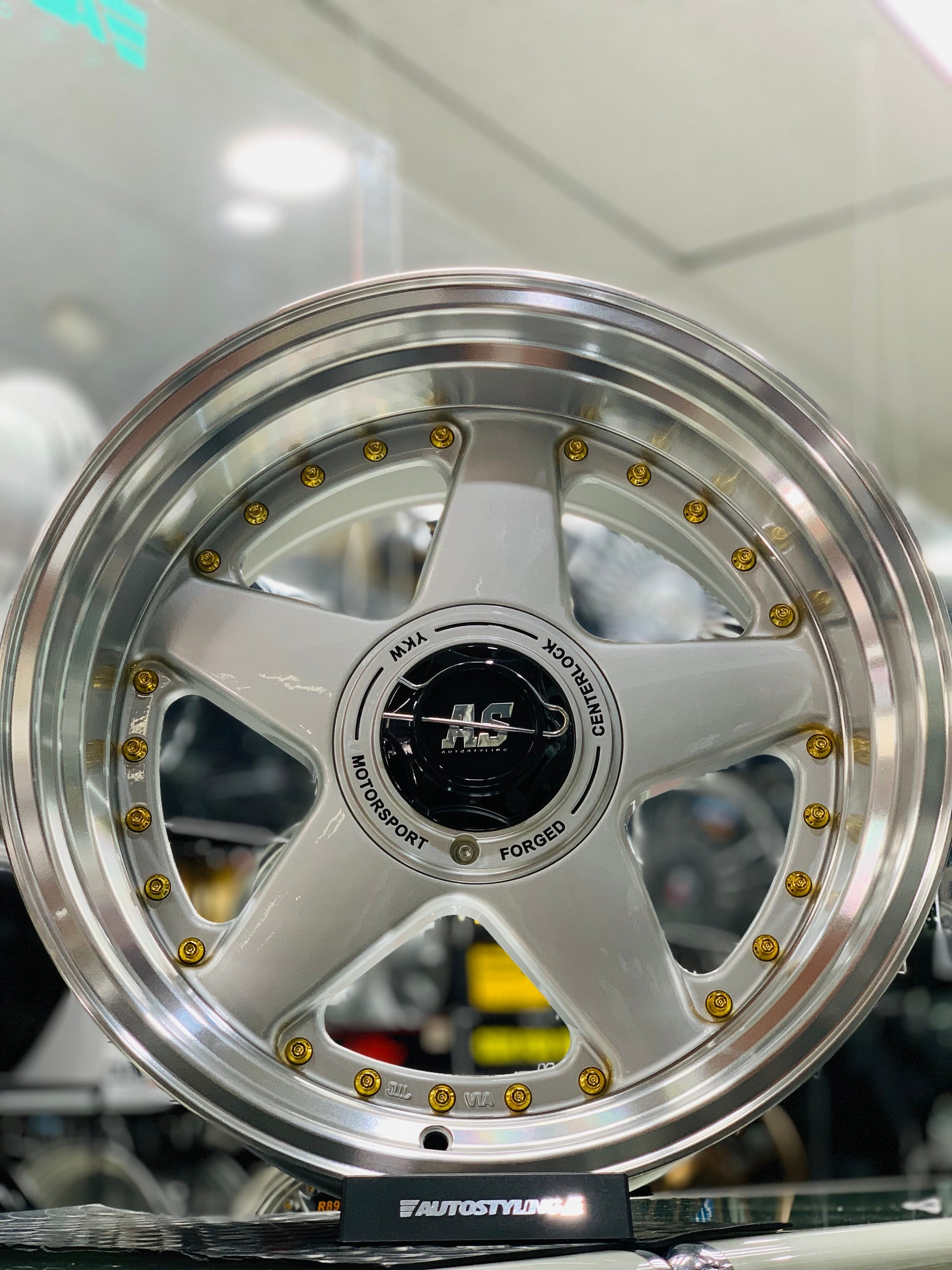 17” AS- 360 8.5/10j WHEELS