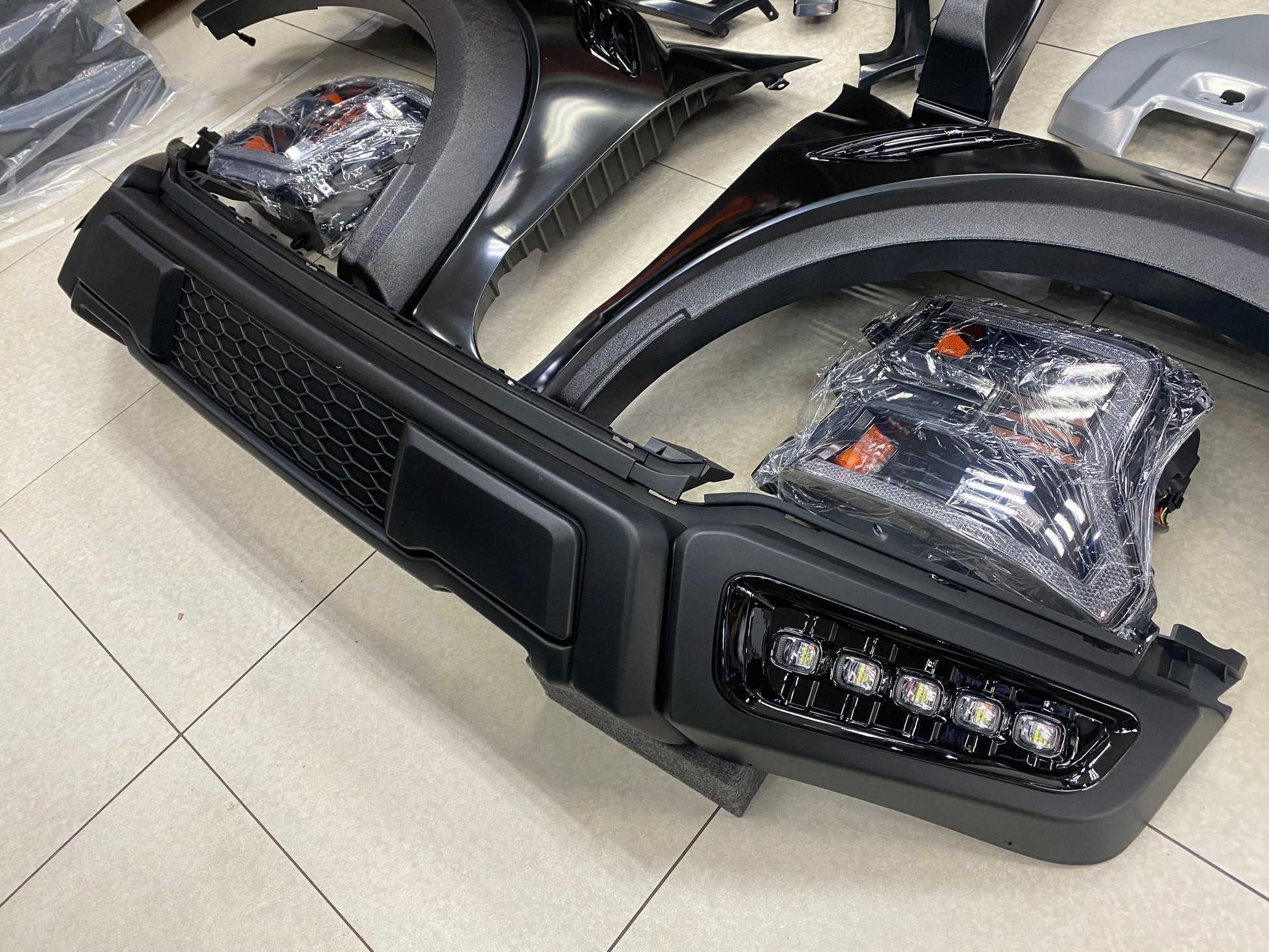 FORD RANGER T6 /T7 to F150 RAPTOR