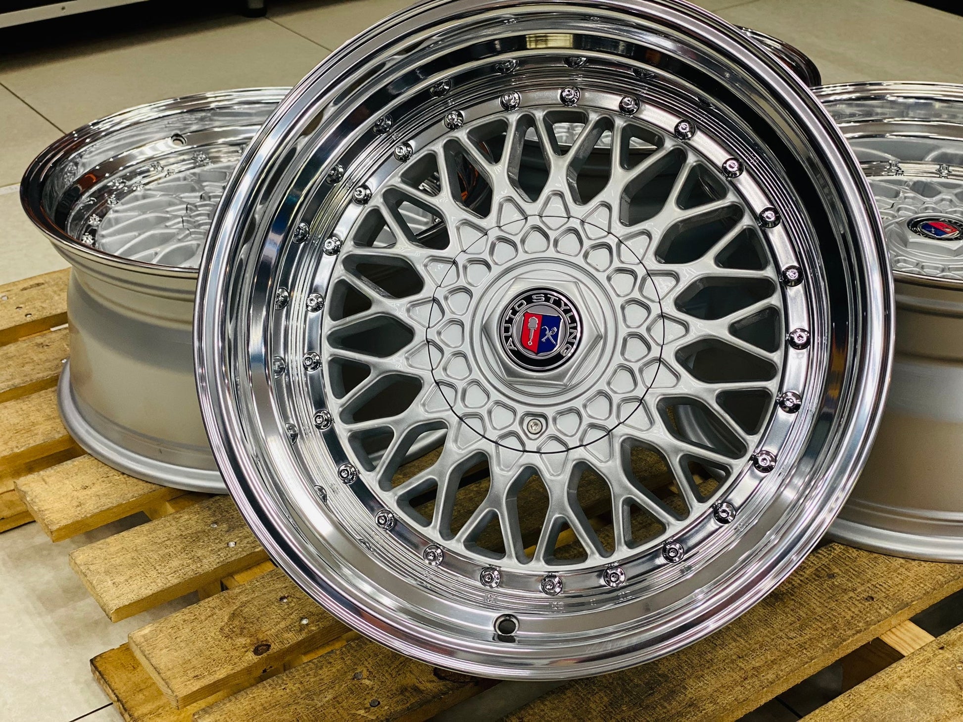 17” AS-MESH 8.5/10j 4/100 4/114 SILVER