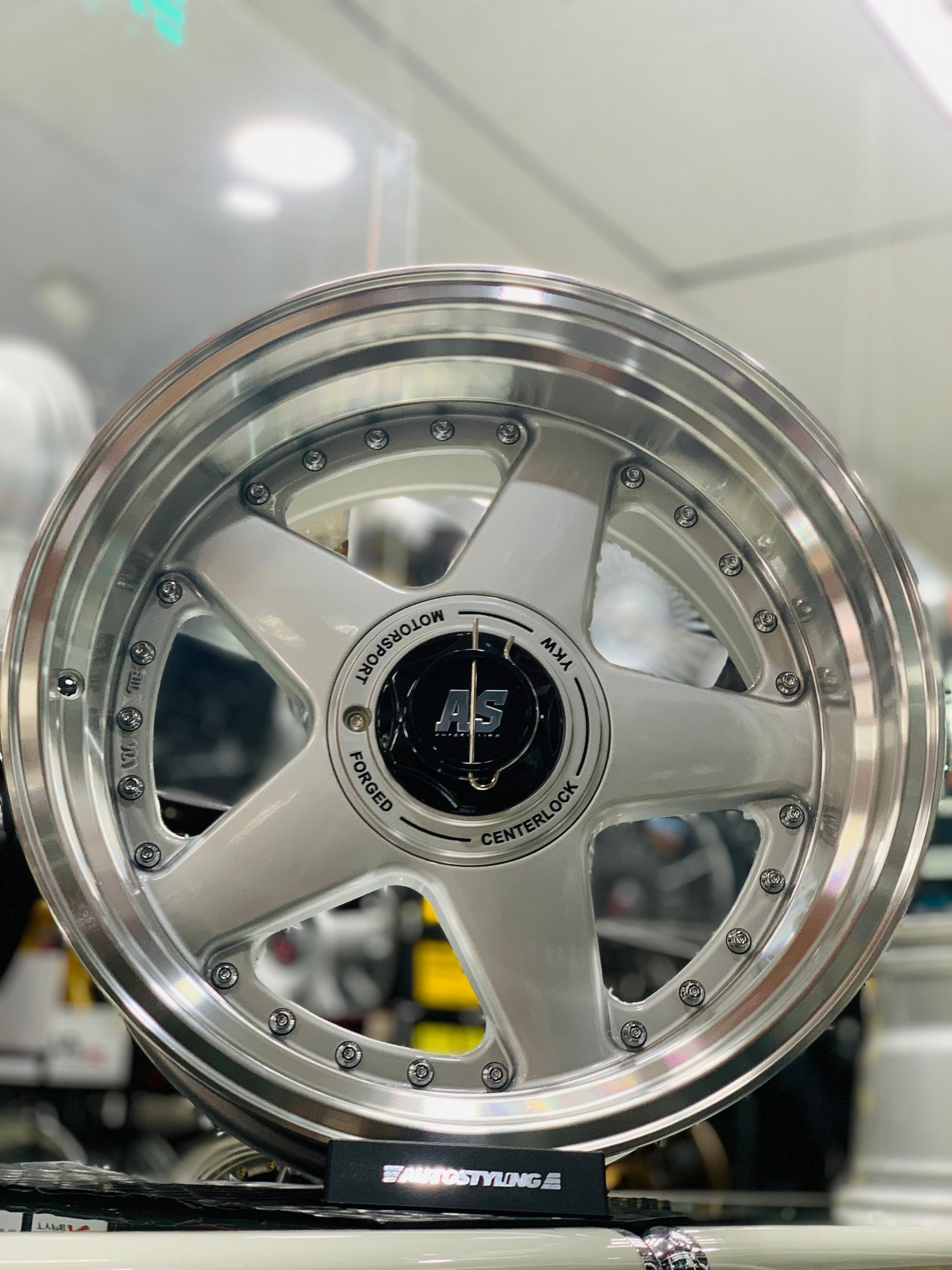 17” AS- 360 8.5/10j WHEELS