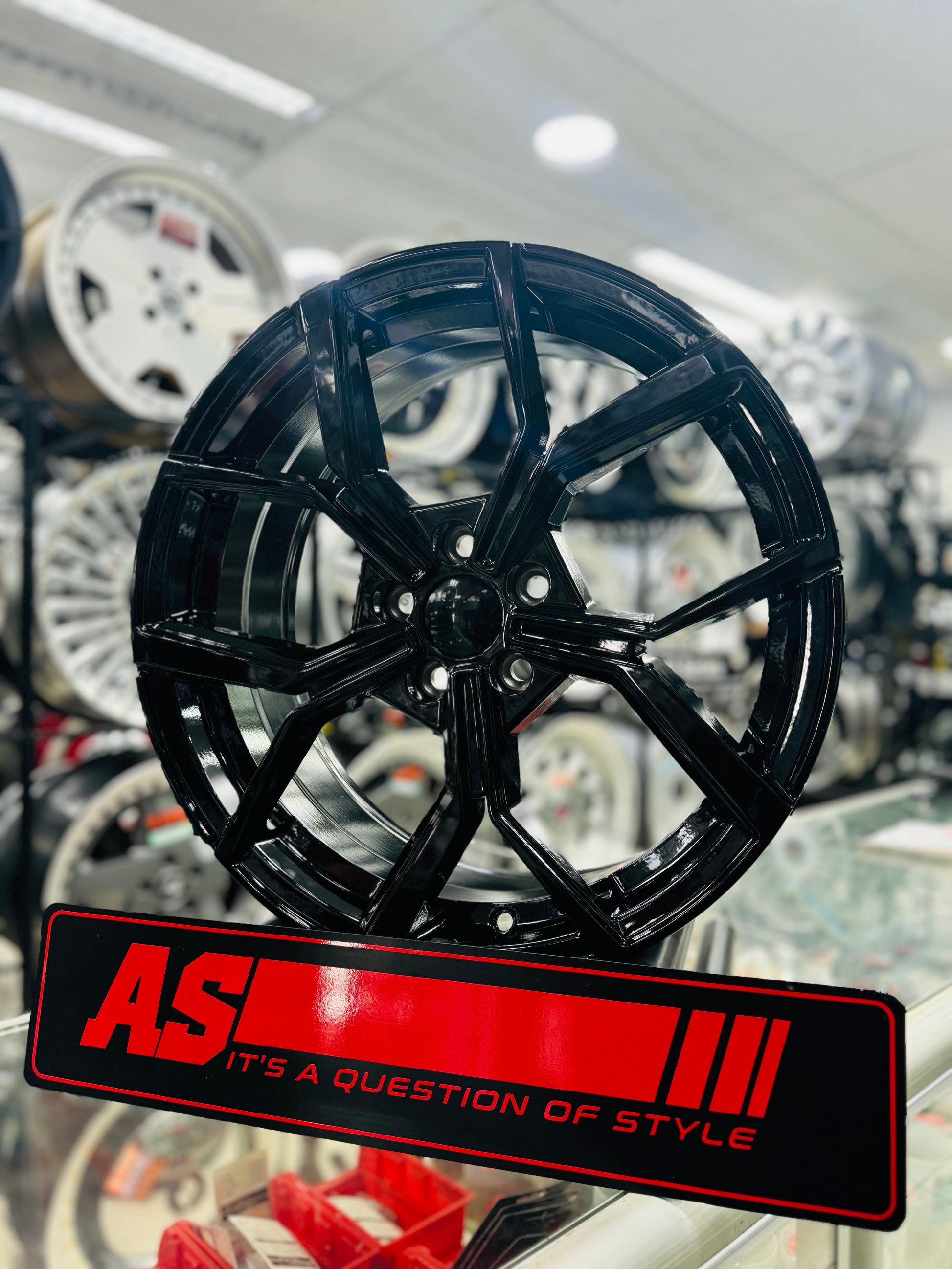17” AS GTI POLO NEW VH2013 GLOSS BLACK