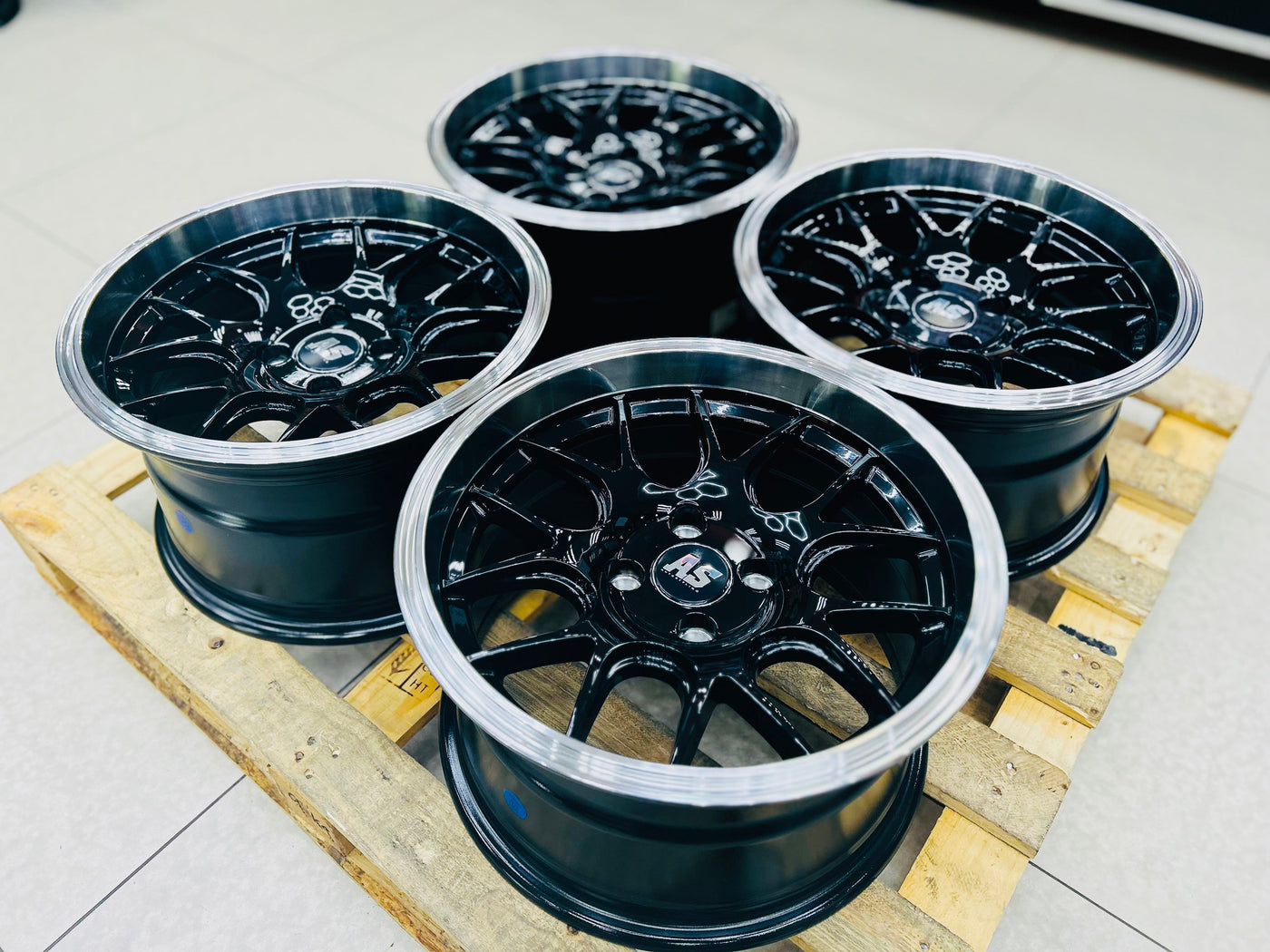 15” AS-TRW 1007 4/100 gloss black  wheels