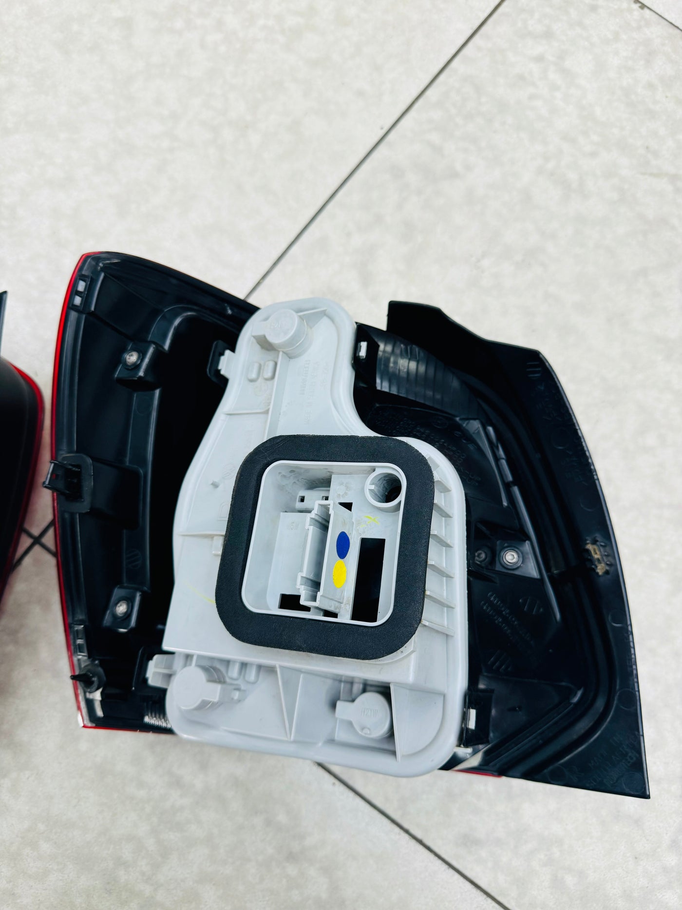 VW POLO 6 OEM PREOWNED TAILIGHTS