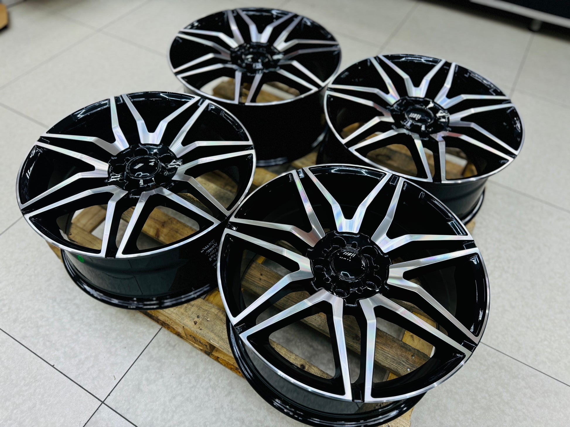 19” AS V300 5/112 EXTRA LOAD RANGE 790KG PER WHEEL