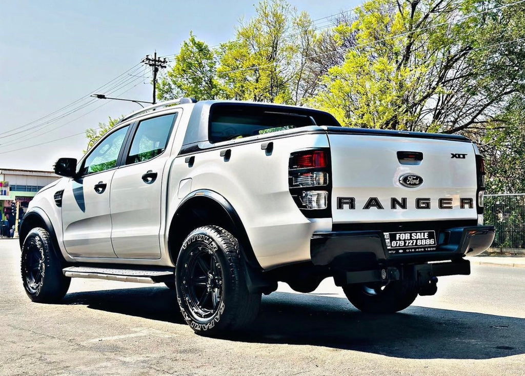 RANGER FX4 style MATT BLACK SLIM WHEEL ARCHES with reflector