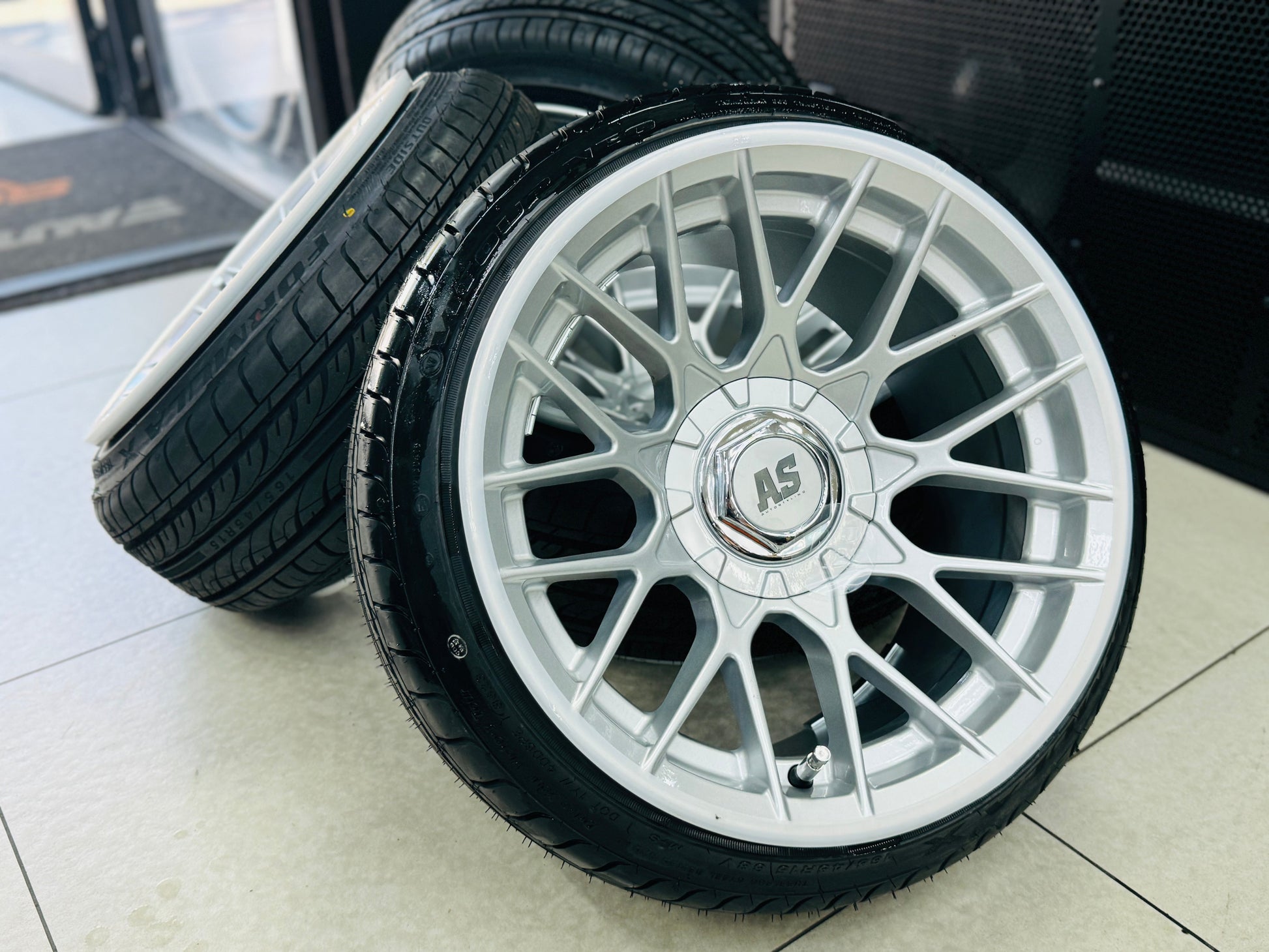 165/45/15 VITOUR FORMULA TYRE