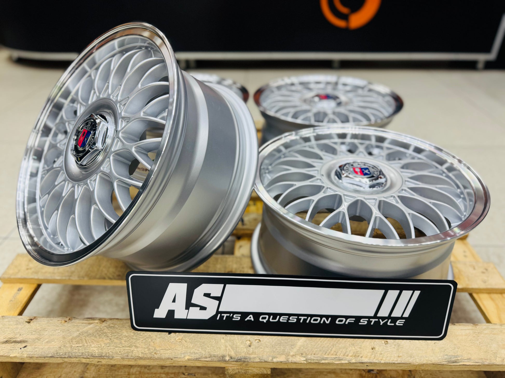 15” VURA BB5  4/100 & 4/108 or 5/100 & 5/114 multi PCD