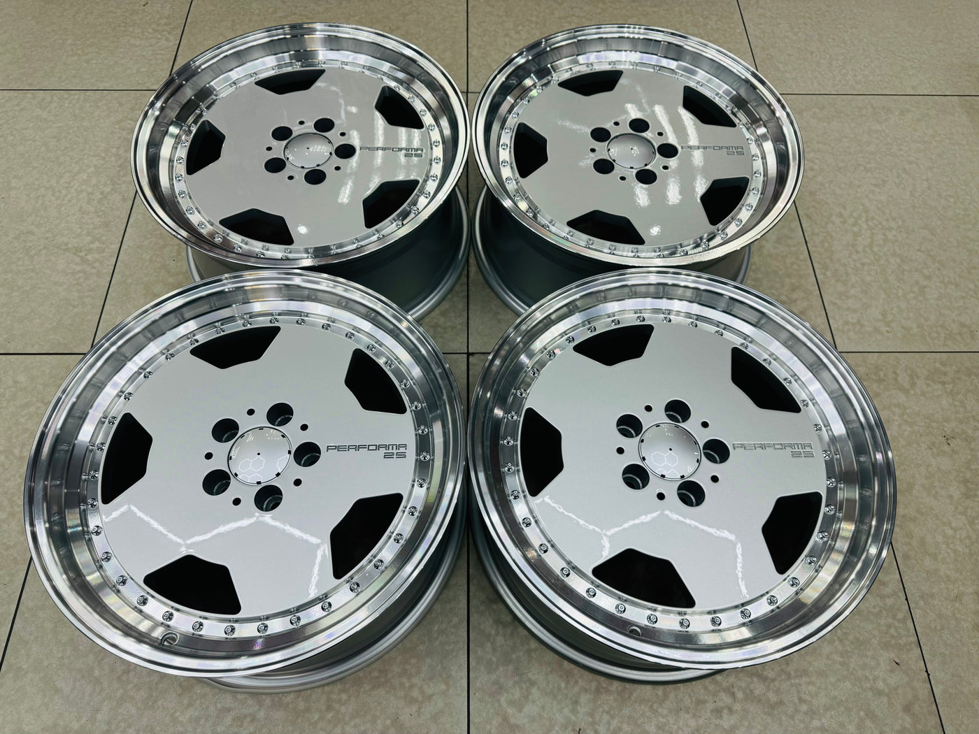 18” AMG PERFORMA 5-112 8J ALL ROUND ( Shop soiled set due to slight marks on 3x lips ) discounted by R5000