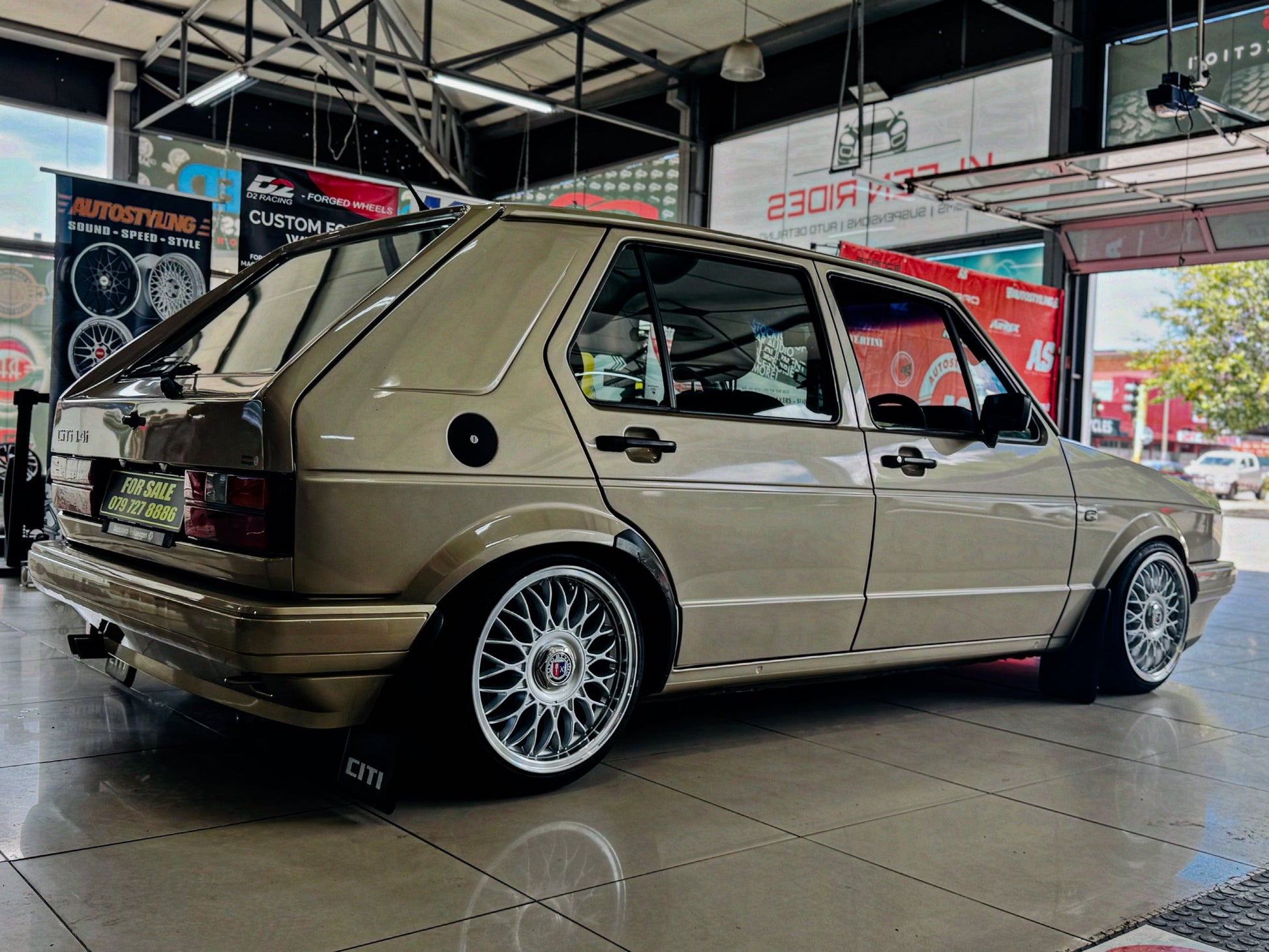 15” VURA BB5  4/100 & 4/108 or 5/100 & 5/114 multi PCD