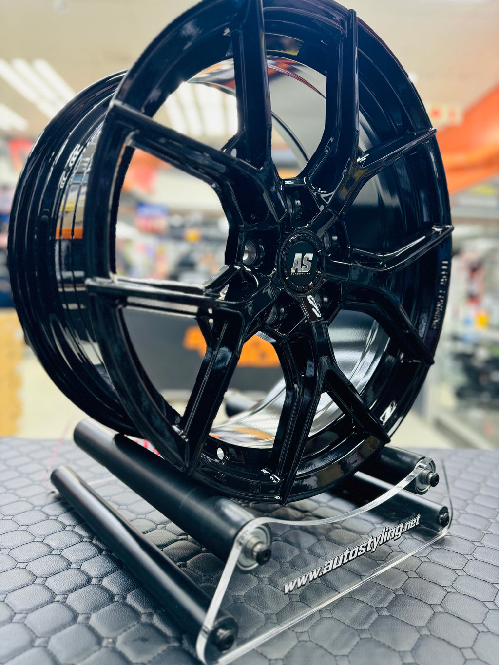 17” AS- GT180  GLOSS BLACK 5/114 PCD