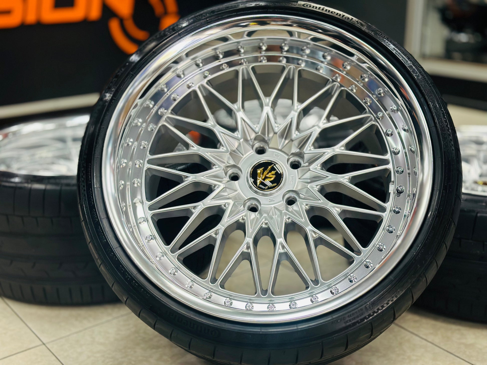 20” WORK VSXV 3pce split wheels 5/120