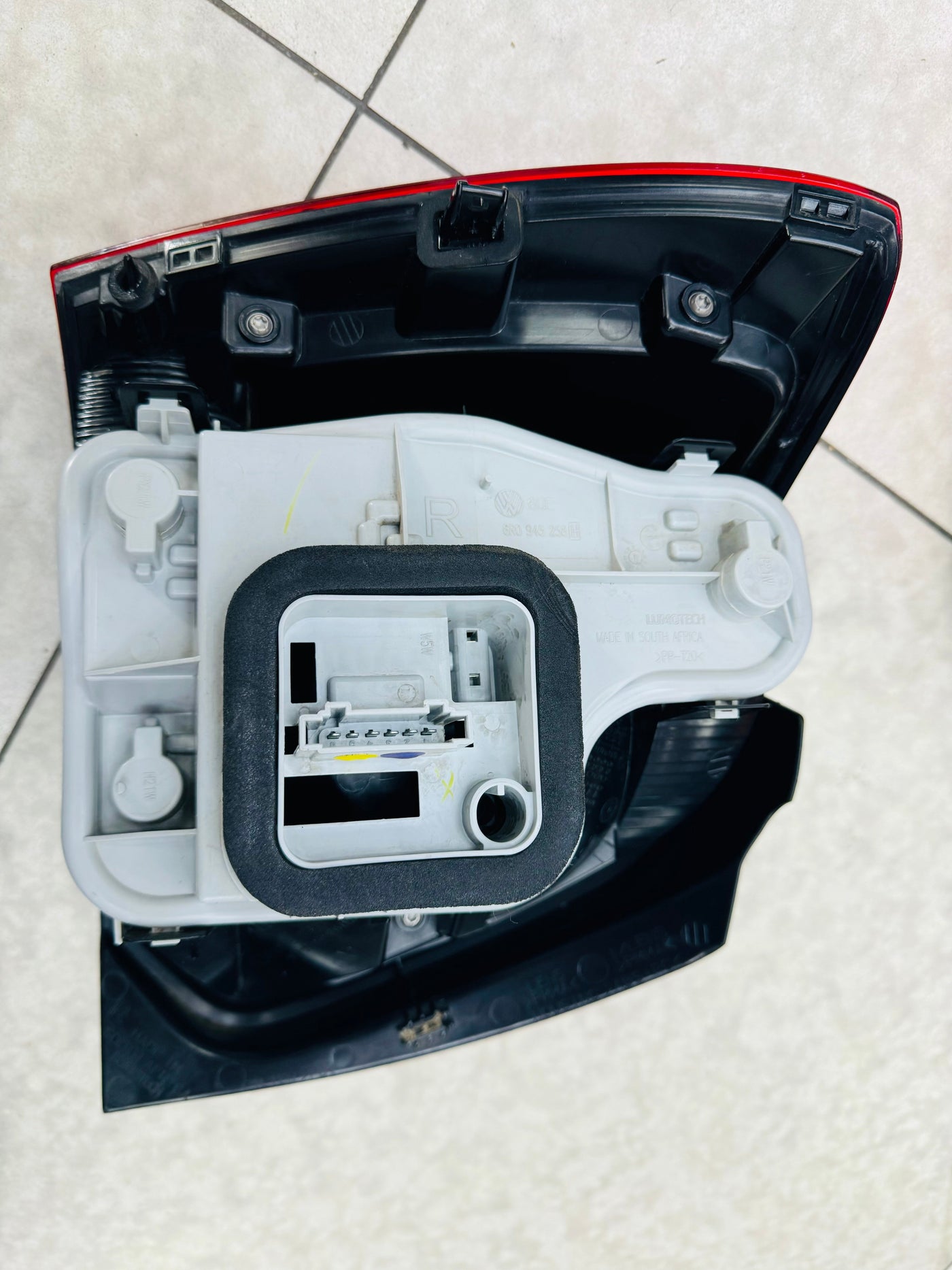 VW POLO 6 OEM PREOWNED TAILIGHTS