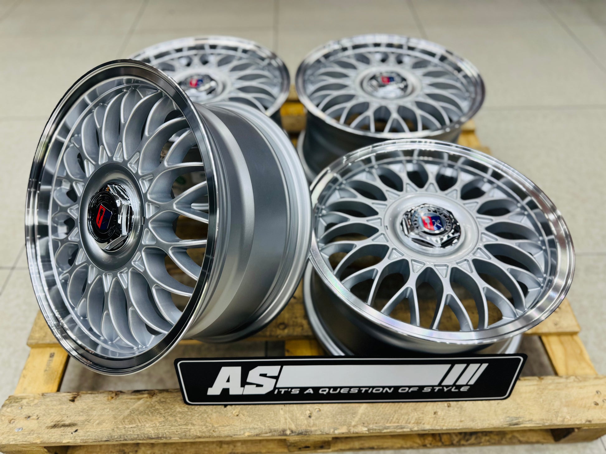 15” VURA BB5  4/100 & 4/108 or 5/100 & 5/114 multi PCD