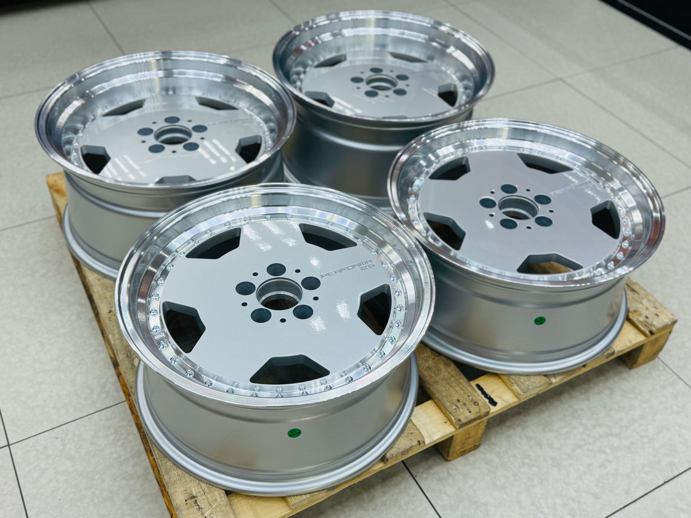 18” AMG PERFORMA 5-112