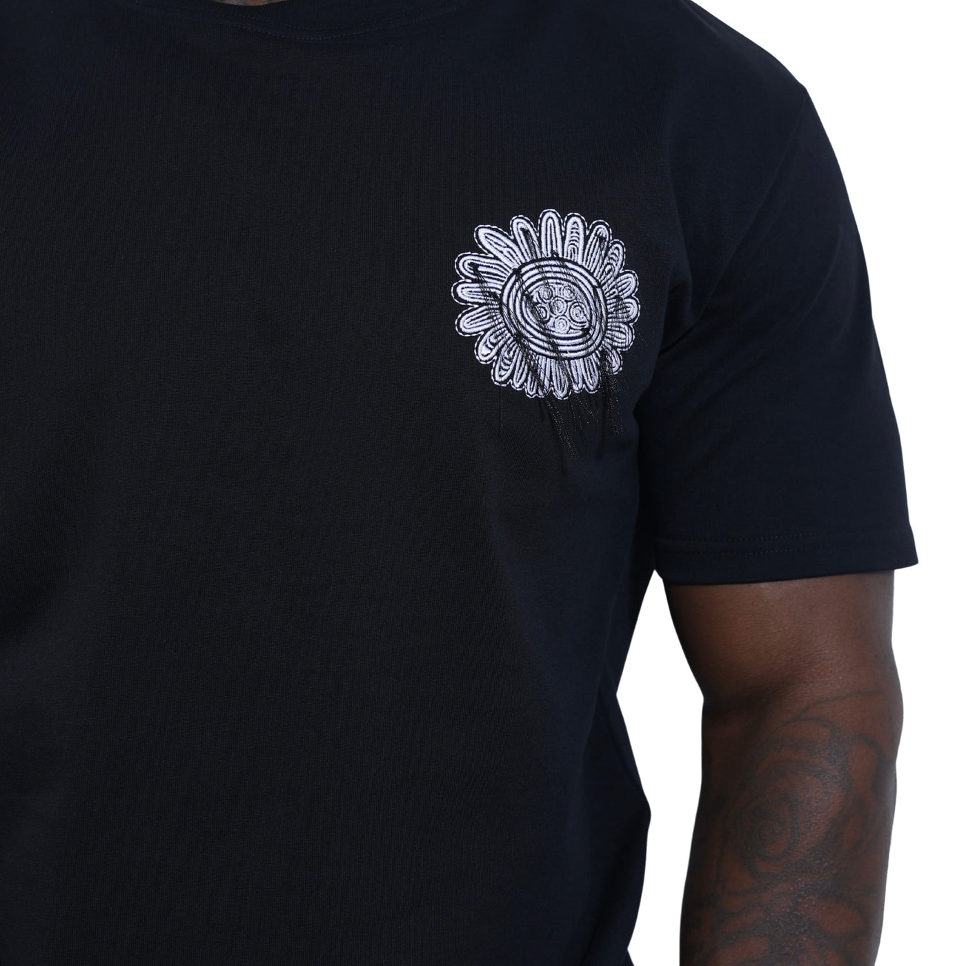 Capone T-Shirt Mexican Embroidered Flower Black-White
