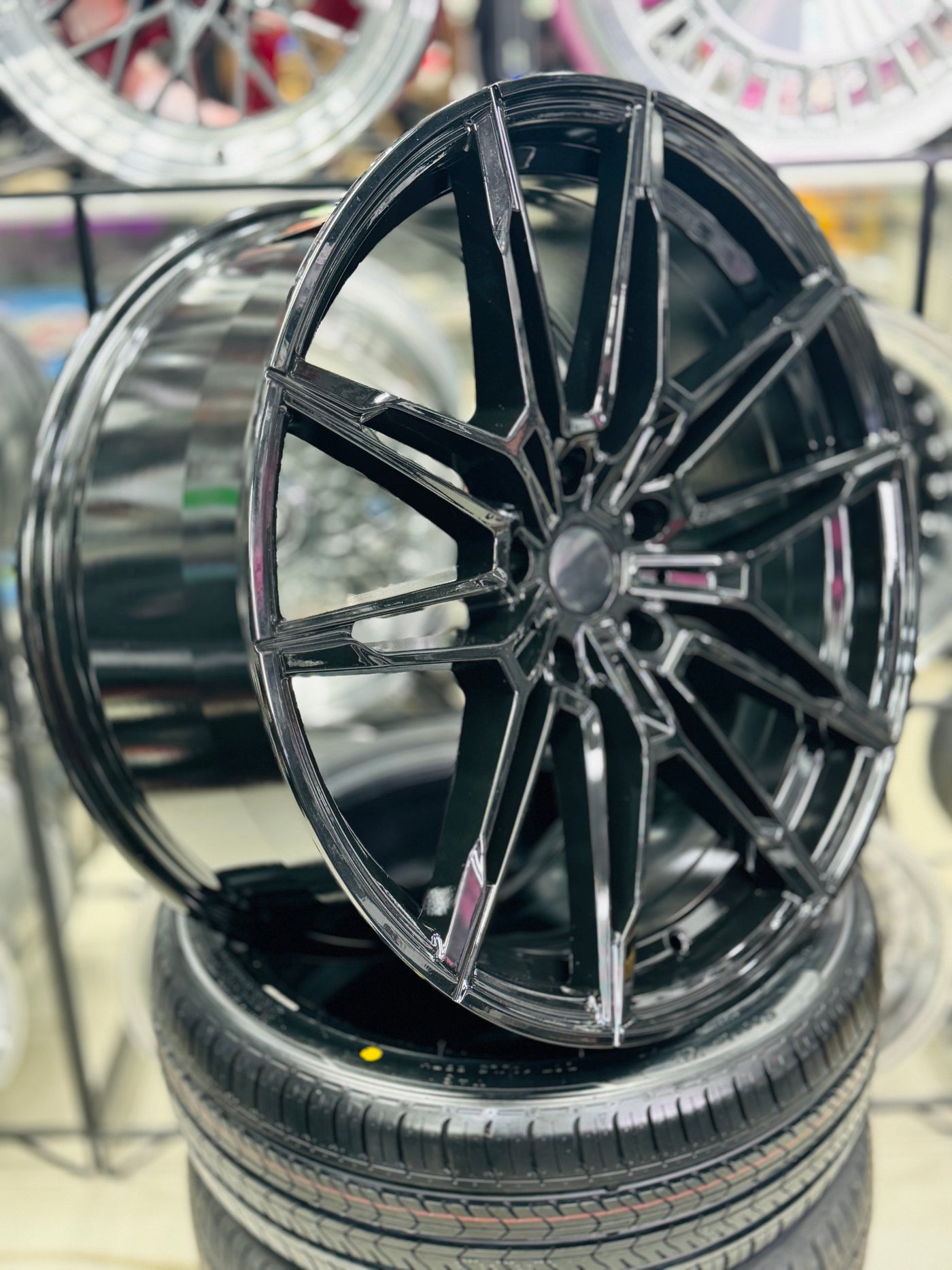 20” M4 G82/80  COMP GLOSS BLACK