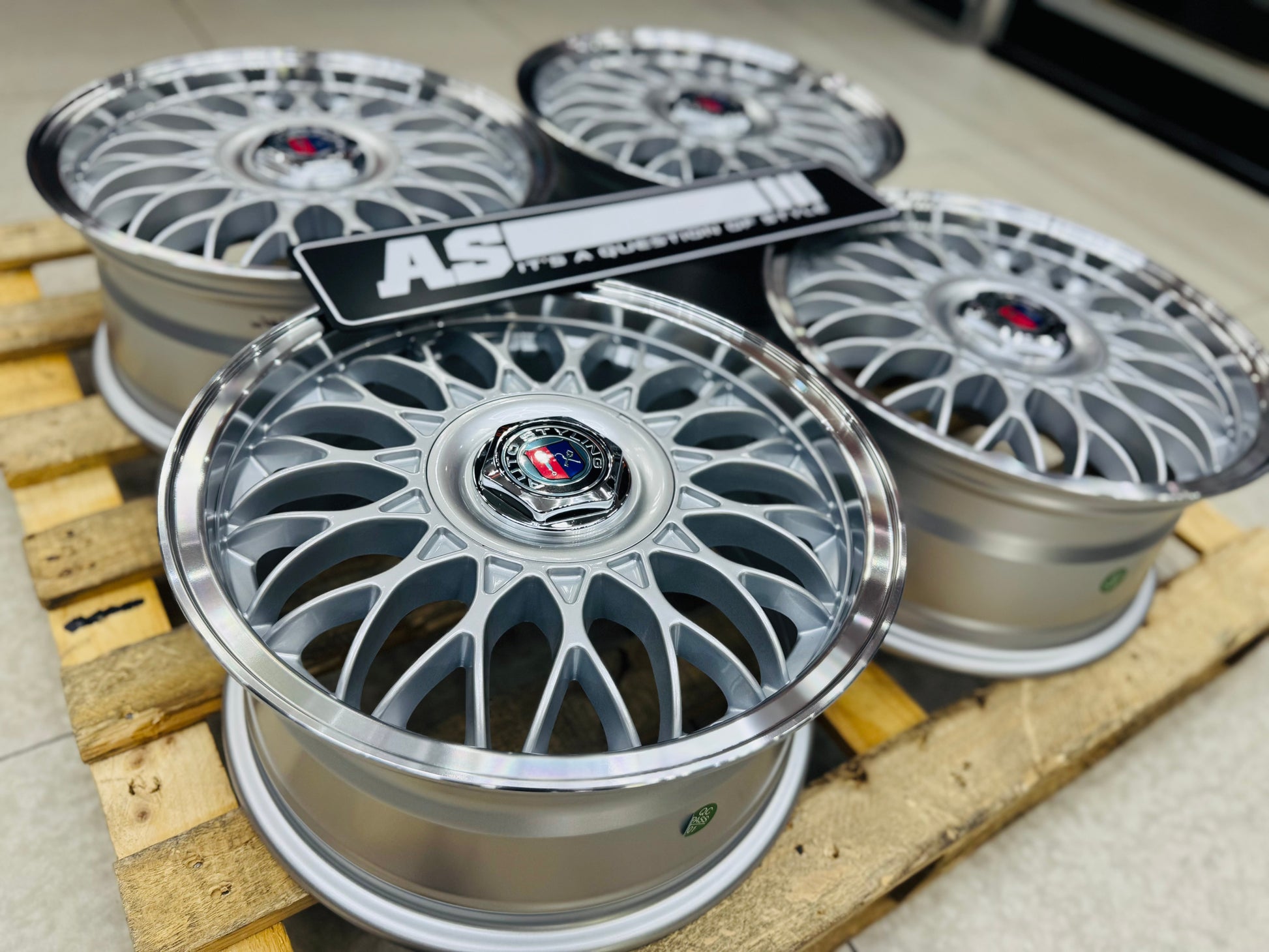 15” VURA BB5  4/100 & 4/108 or 5/100 & 5/114 multi PCD